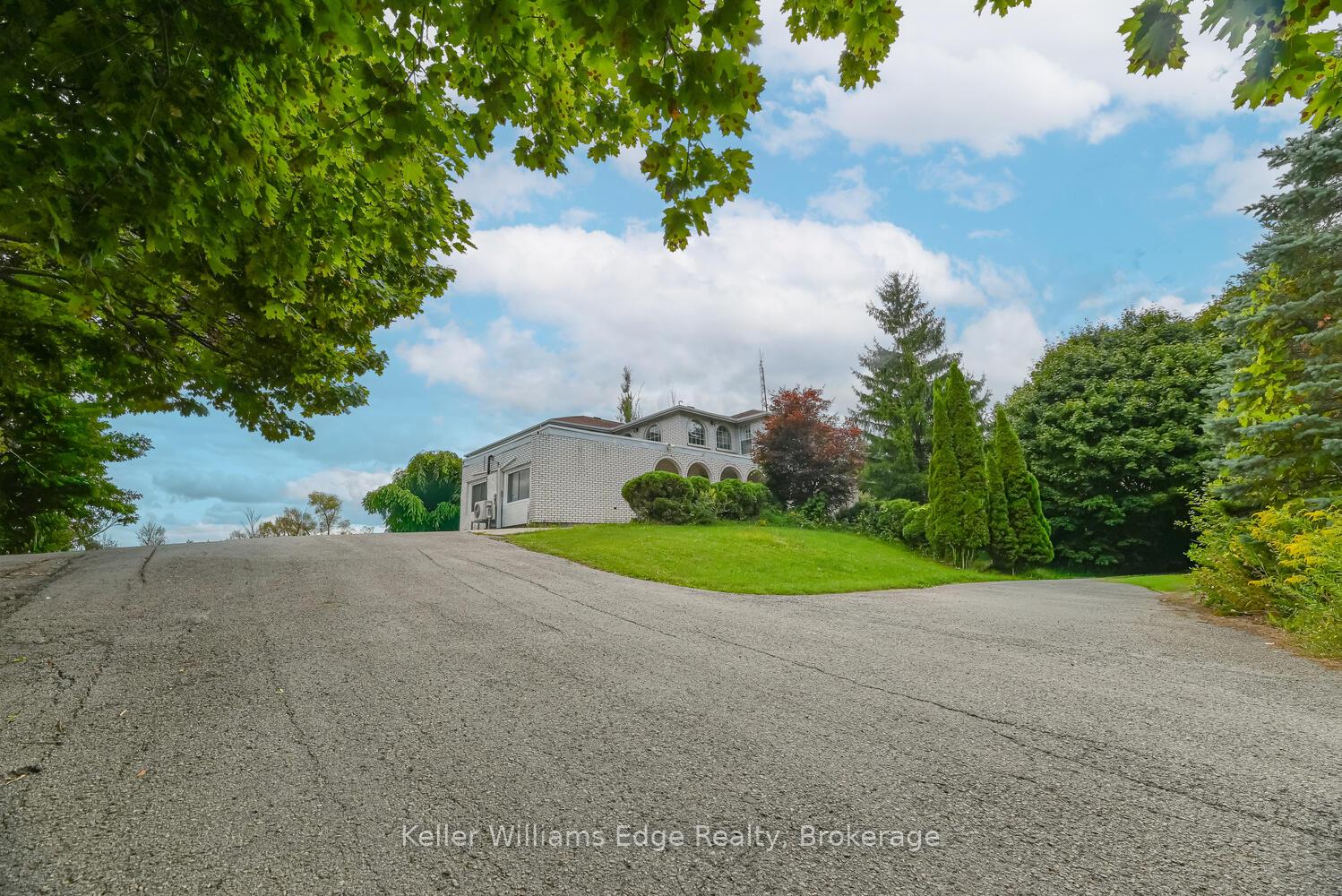 Photo 22 of 282 Book Road E, Hamilton, Airport Employment Area — HOMEH