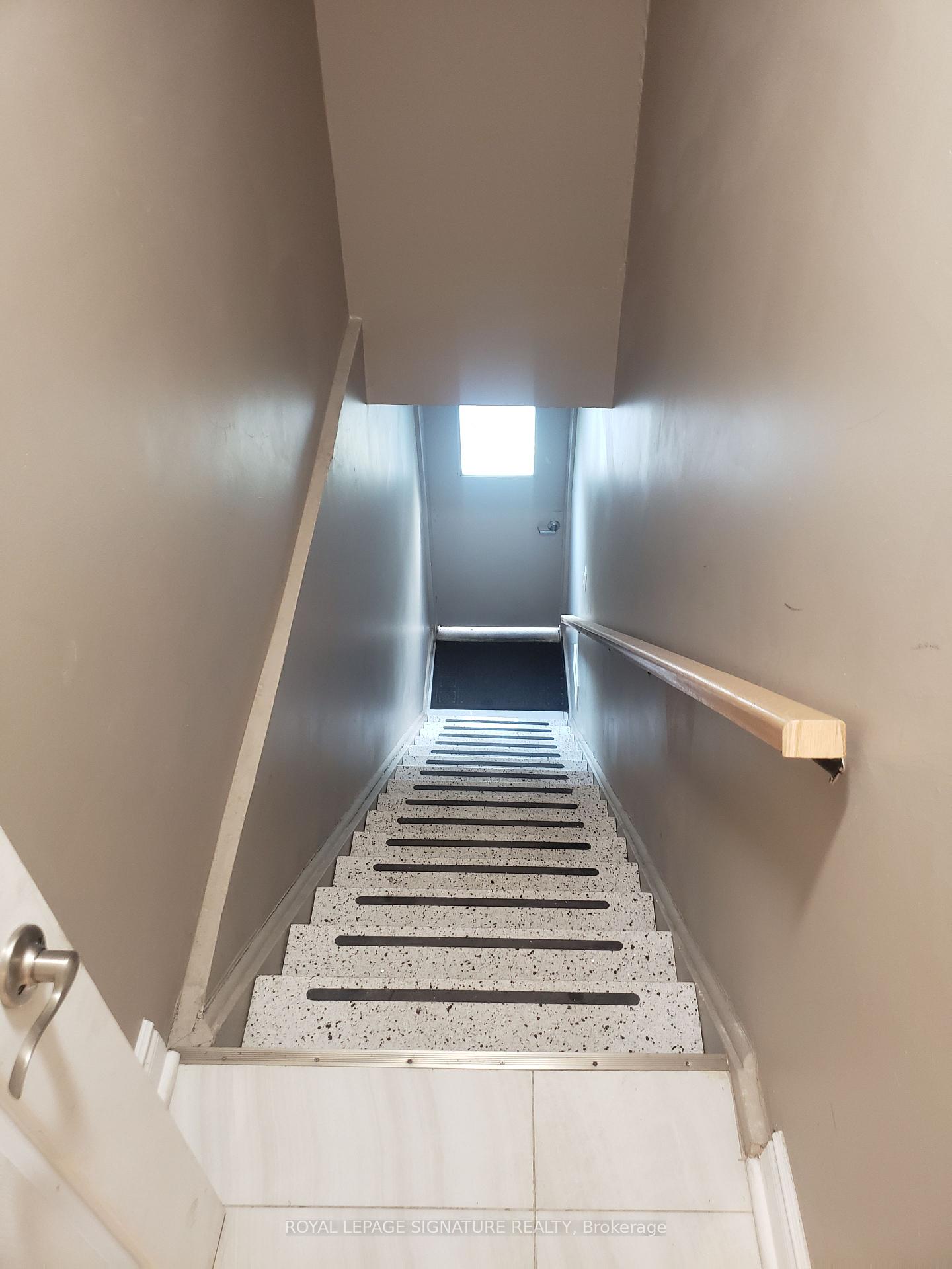 Photo 8 of Unit 1299, 1301 Danforth Avenue, Toronto, Greenwood-Coxwell — HOMEH