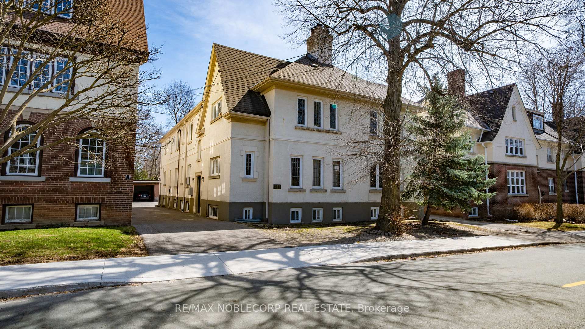 Photo 1 of 809-811 Duplex Avenue, Toronto, Lawrence Park South — HOMEH