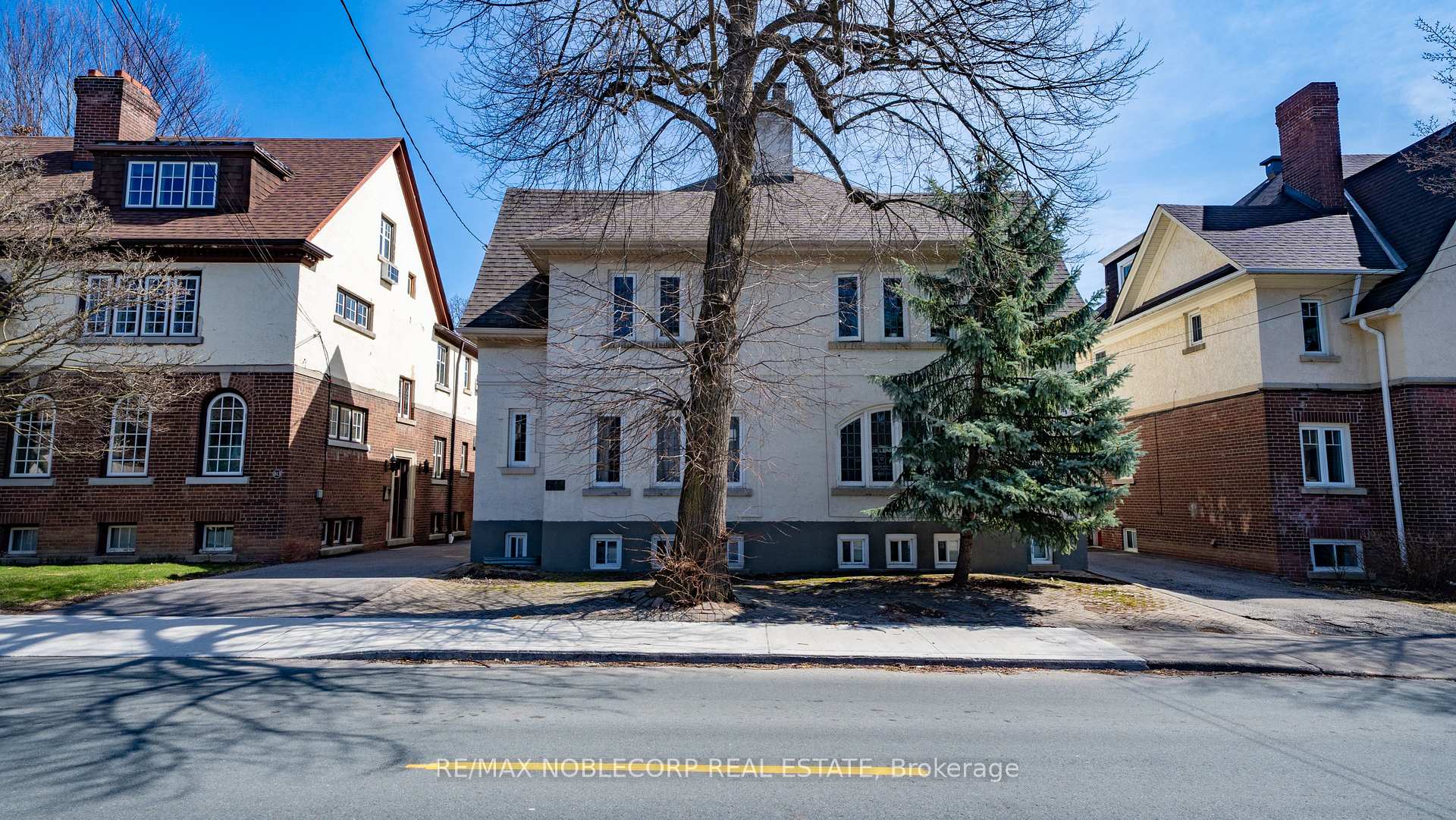 Photo 2 of 809-811 Duplex Avenue, Toronto, Lawrence Park South — HOMEH