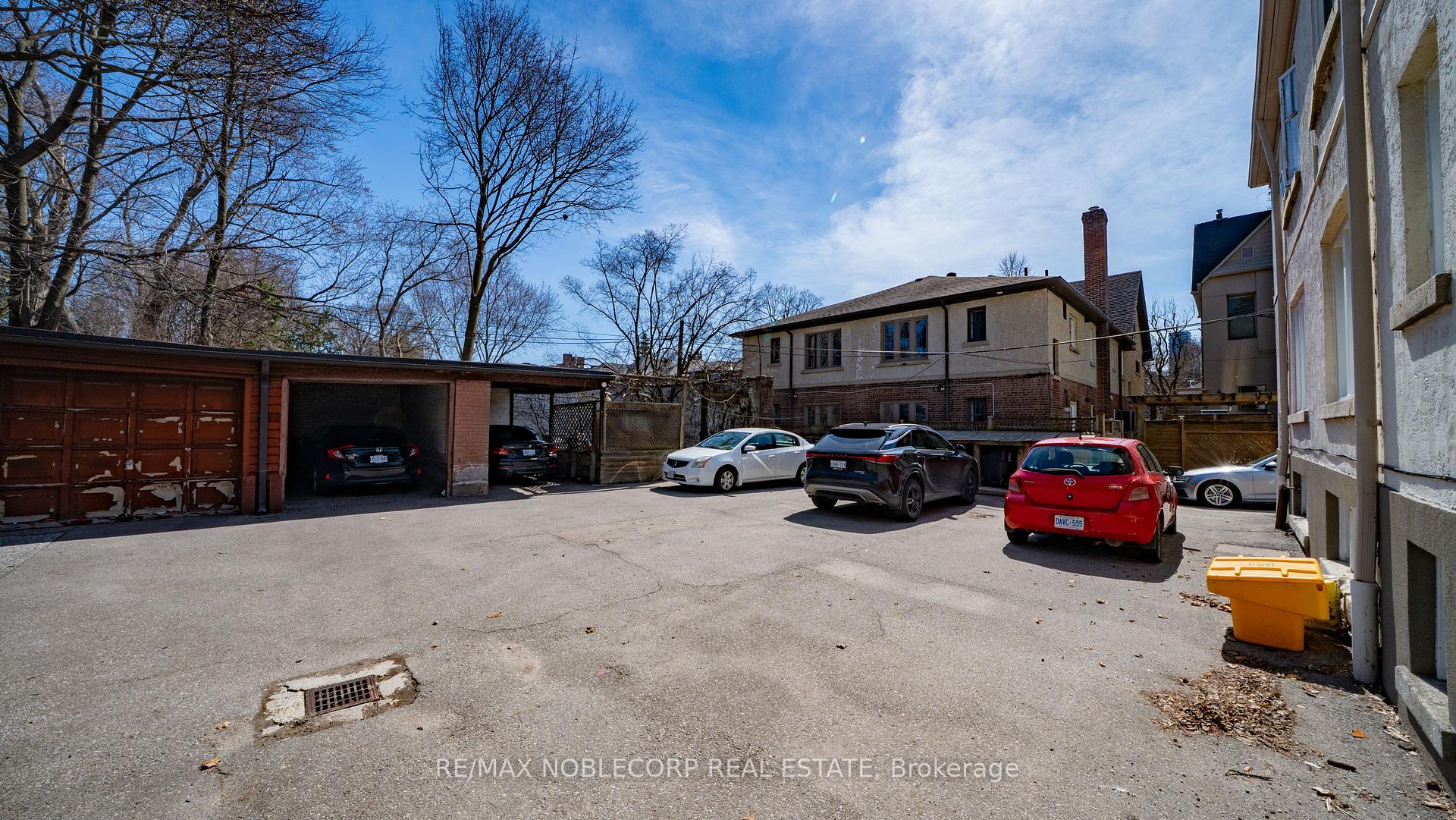 Photo 15 of 809-811 Duplex Avenue, Toronto, Lawrence Park South — HOMEH