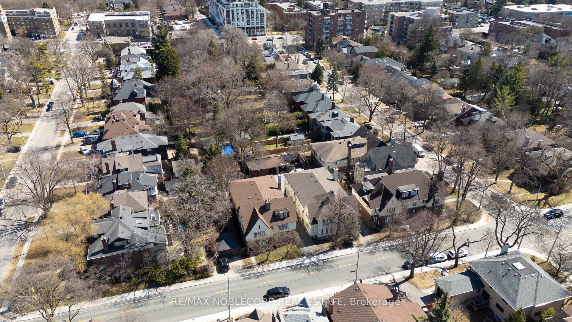 Photo 10 of 809-811 Duplex Avenue, Toronto, Lawrence Park South — HOMEH
