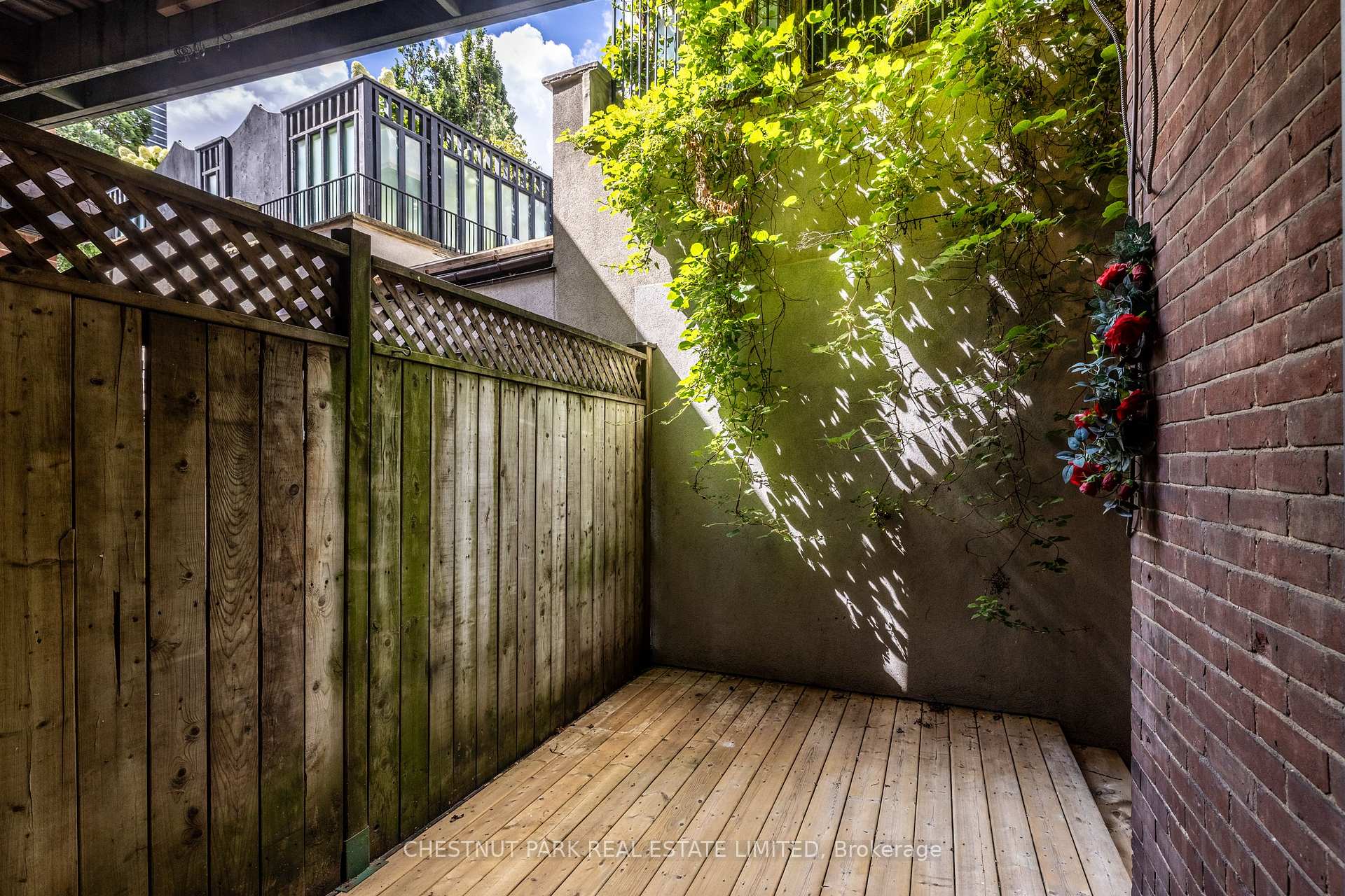 Photo 10 of 4 Maple Avenue, Toronto, Rosedale-Moore Park — HOMEH