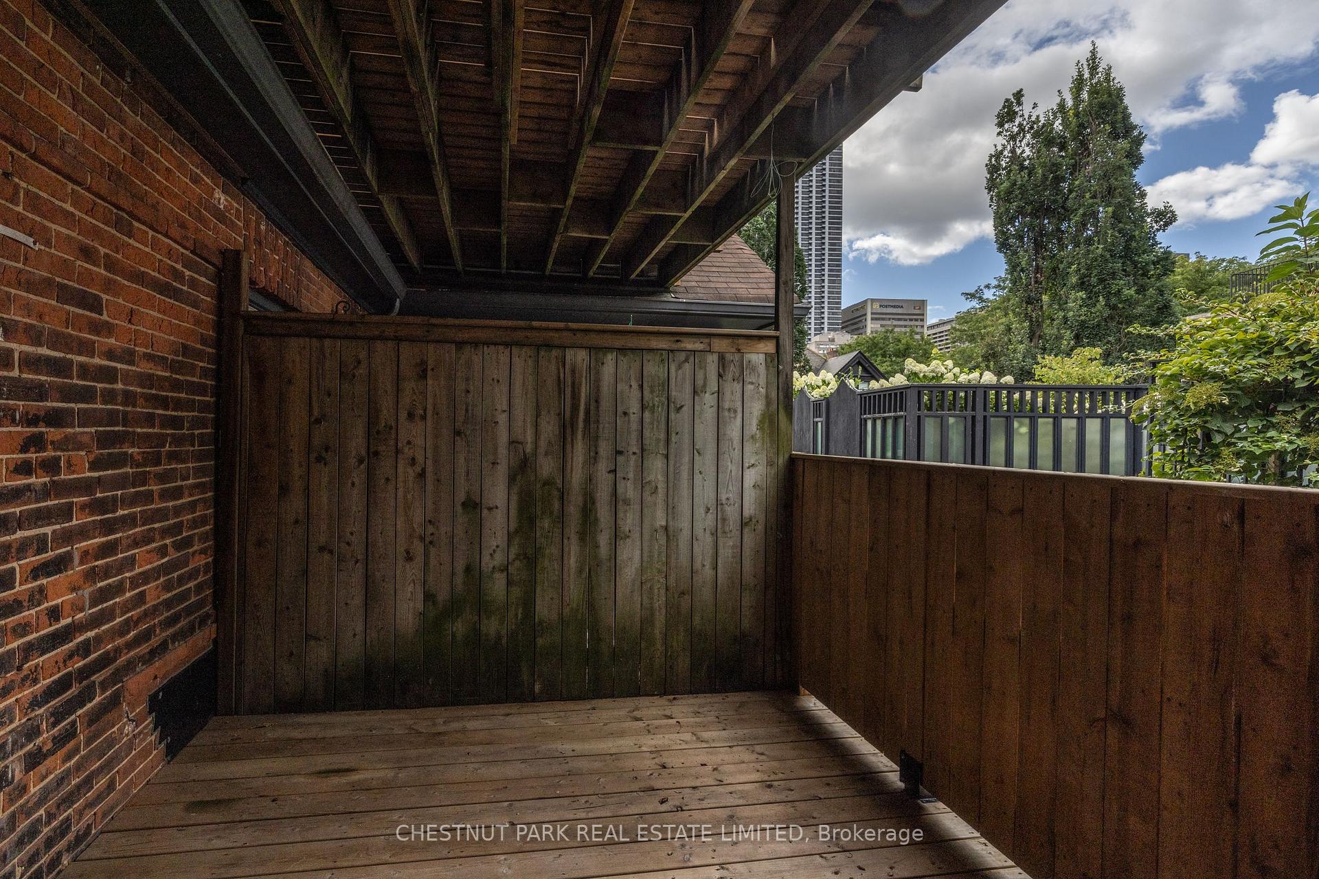 Photo 9 of 4 Maple Avenue, Toronto, Rosedale-Moore Park — HOMEH