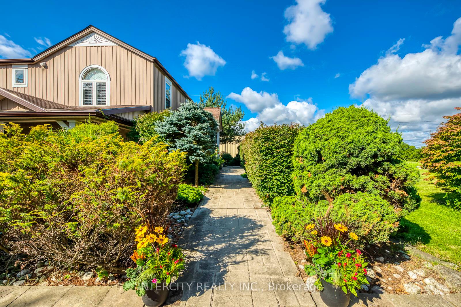 Photo 4 of 2764 Governors Road, Hamilton, Rural Ancaster — HOMEH