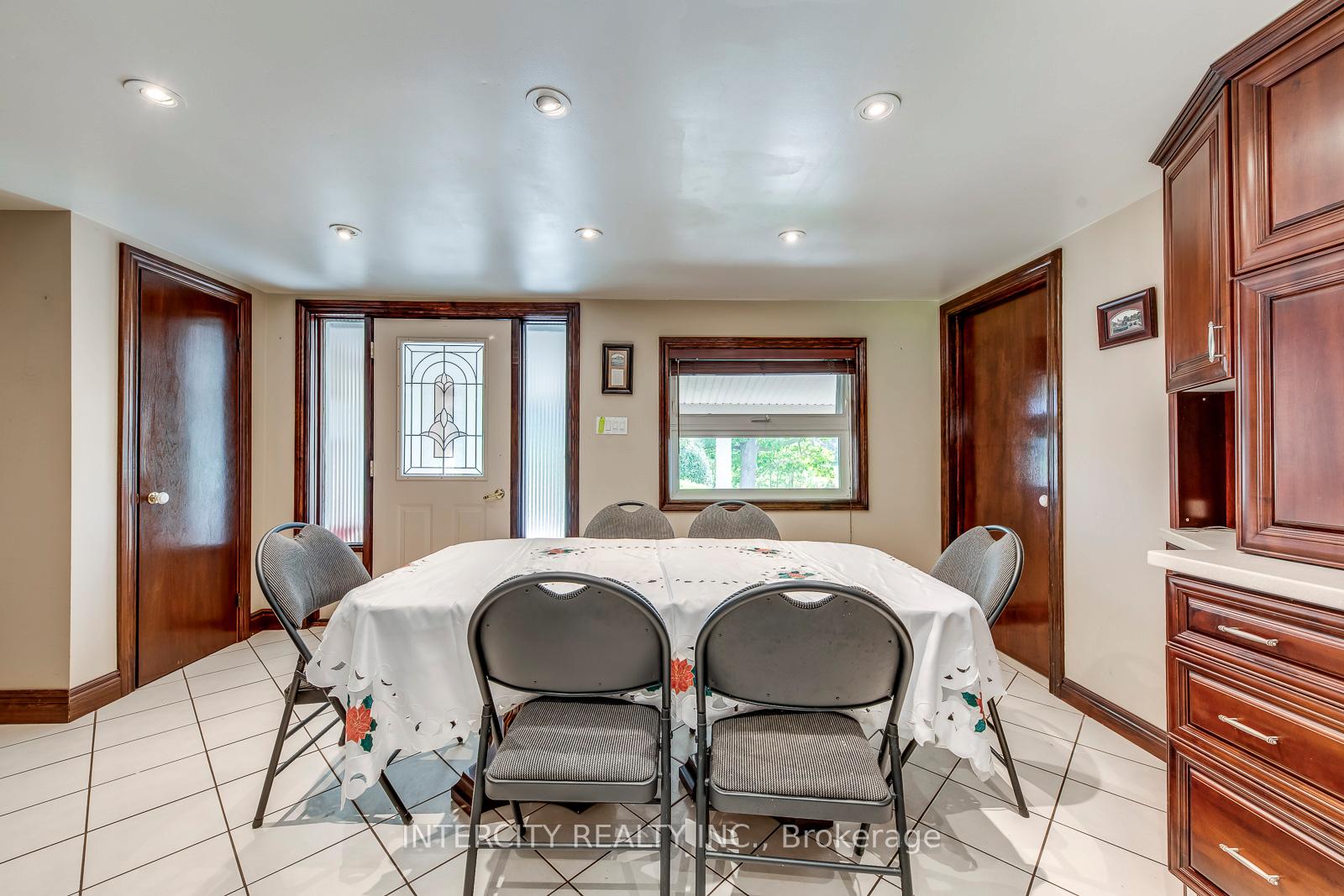 Photo 10 of 2764 Governors Road, Hamilton, Rural Ancaster — HOMEH