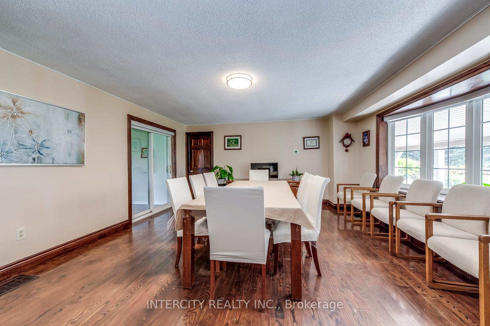 Photo 13 of 2764 Governors Road, Hamilton, Rural Ancaster — HOMEH