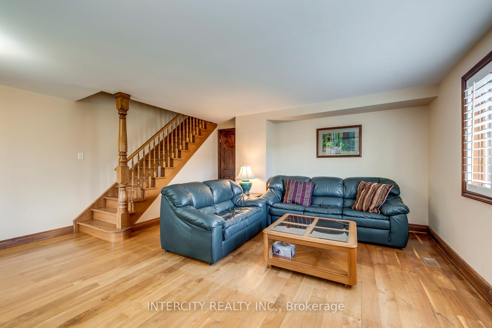 Photo 17 of 2764 Governors Road, Hamilton, Rural Ancaster — HOMEH
