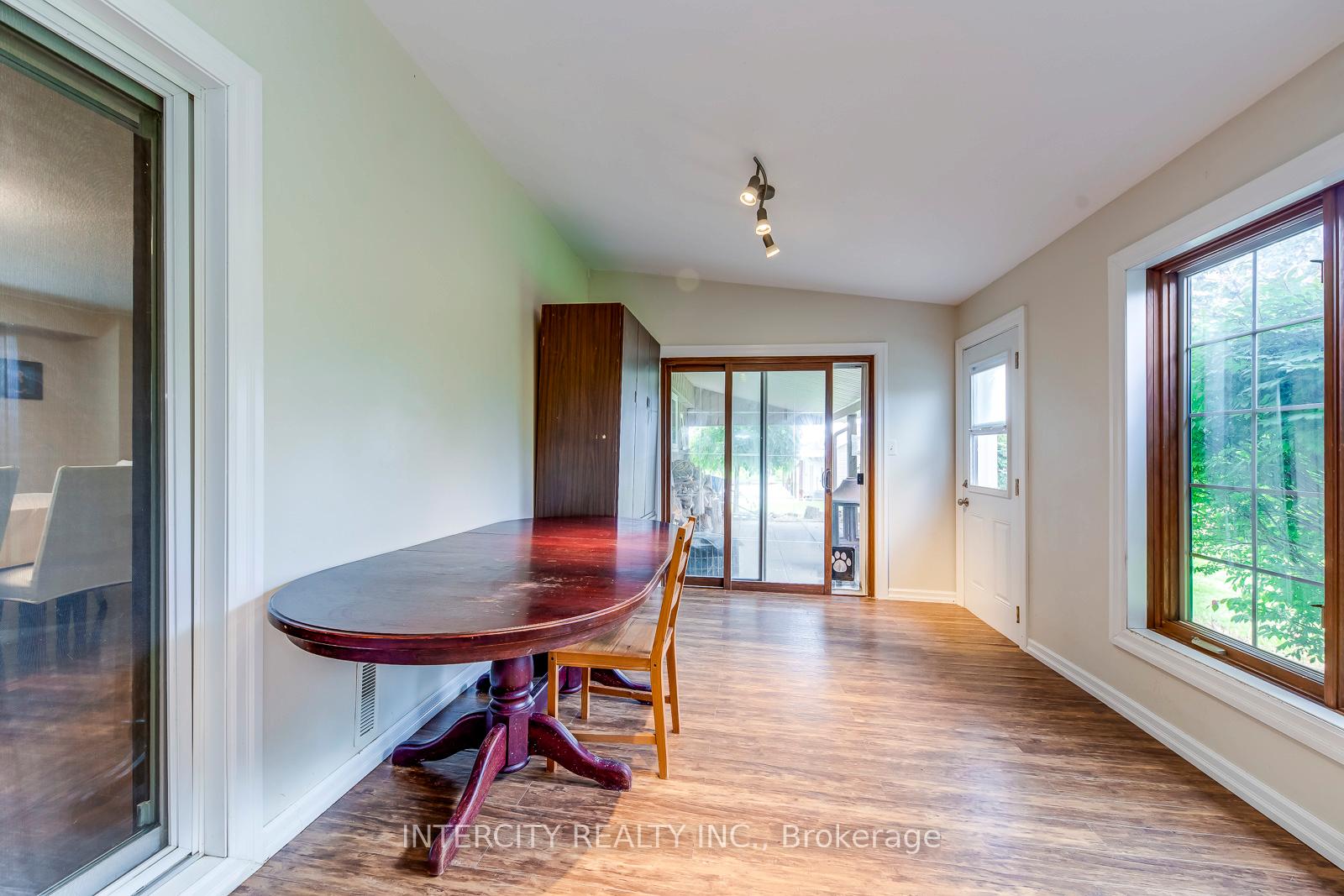 Photo 18 of 2764 Governors Road, Hamilton, Rural Ancaster — HOMEH