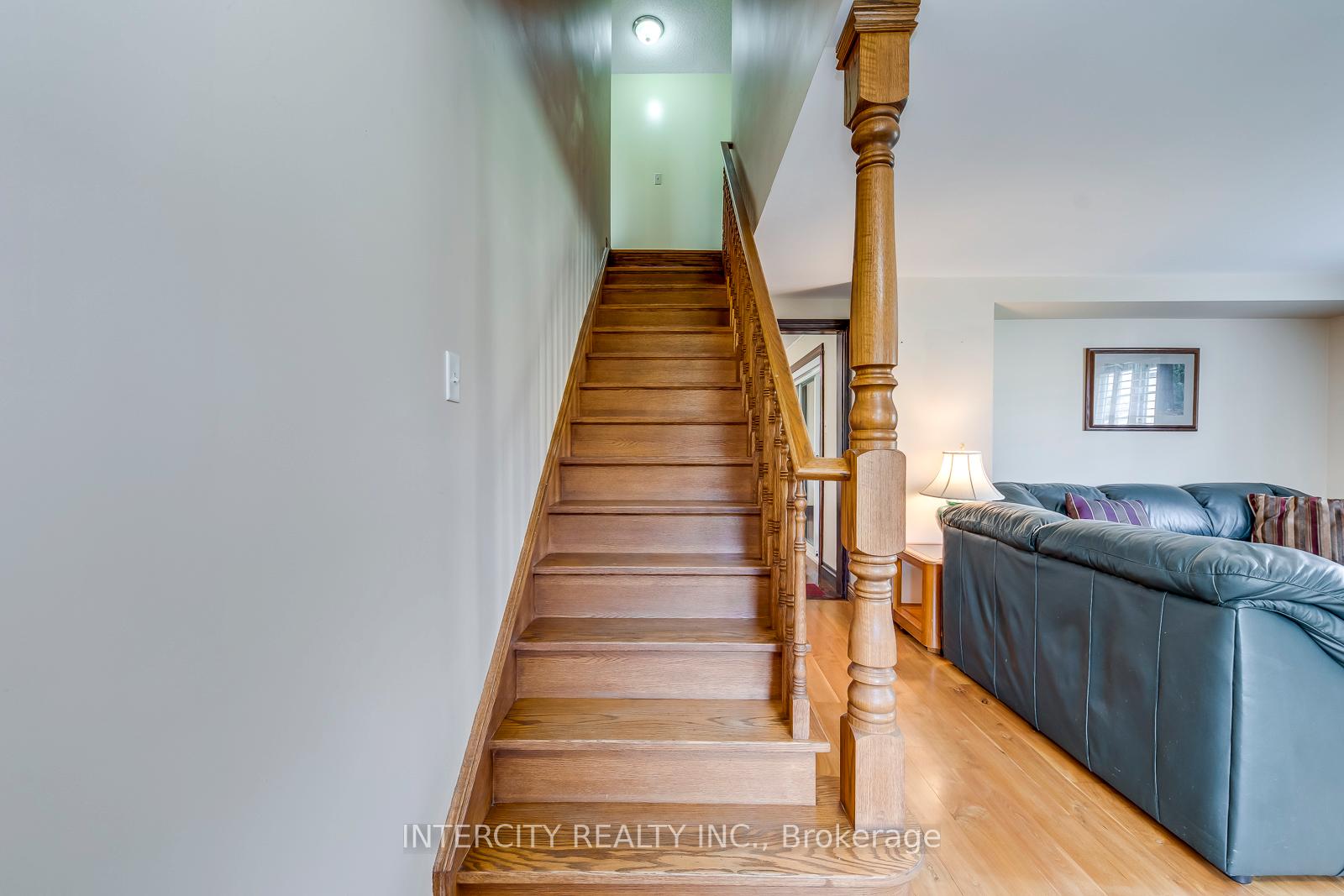 Photo 22 of 2764 Governors Road, Hamilton, Rural Ancaster — HOMEH