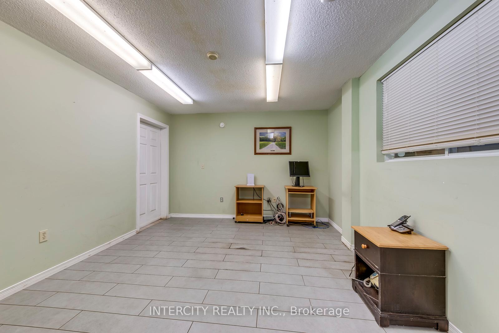 Photo 45 of 2764 Governors Road, Hamilton, Rural Ancaster — HOMEH