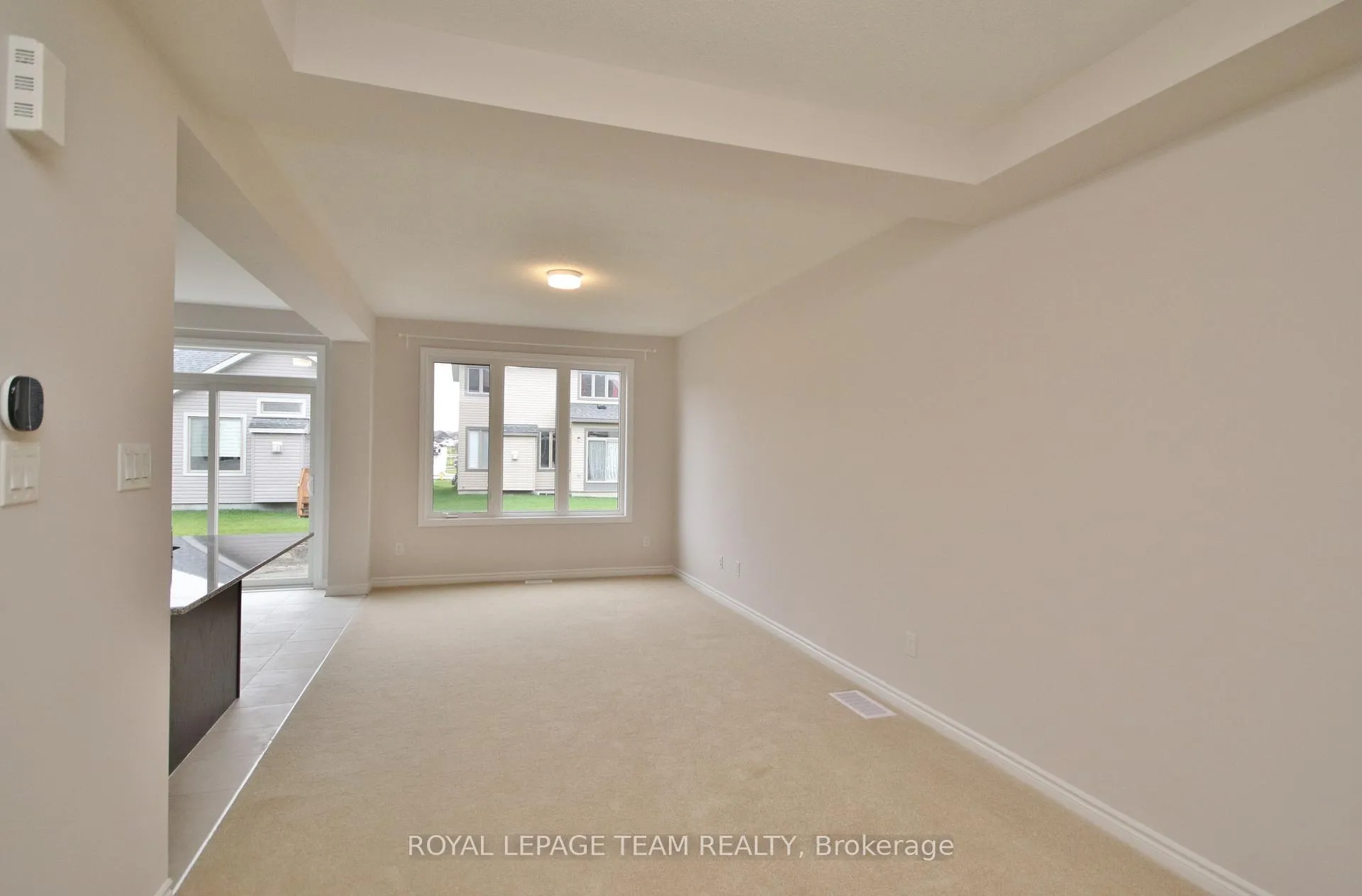 Photo 10 of 793 Brittanic Road, Ottawa, Kanata - Emerald Meadows/Trailwest — HOMEH