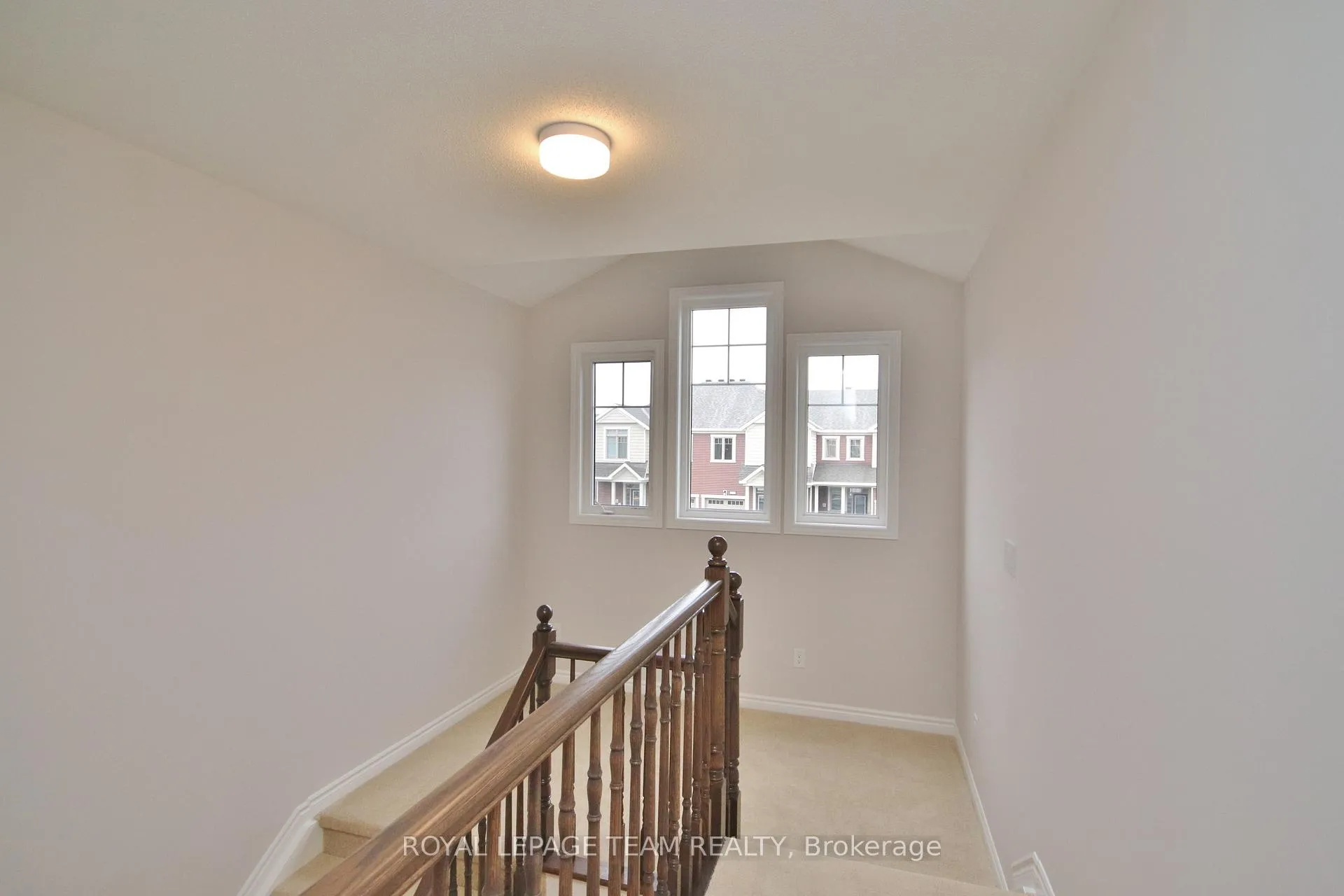 Photo 20 of 793 Brittanic Road, Ottawa, Kanata - Emerald Meadows/Trailwest — HOMEH