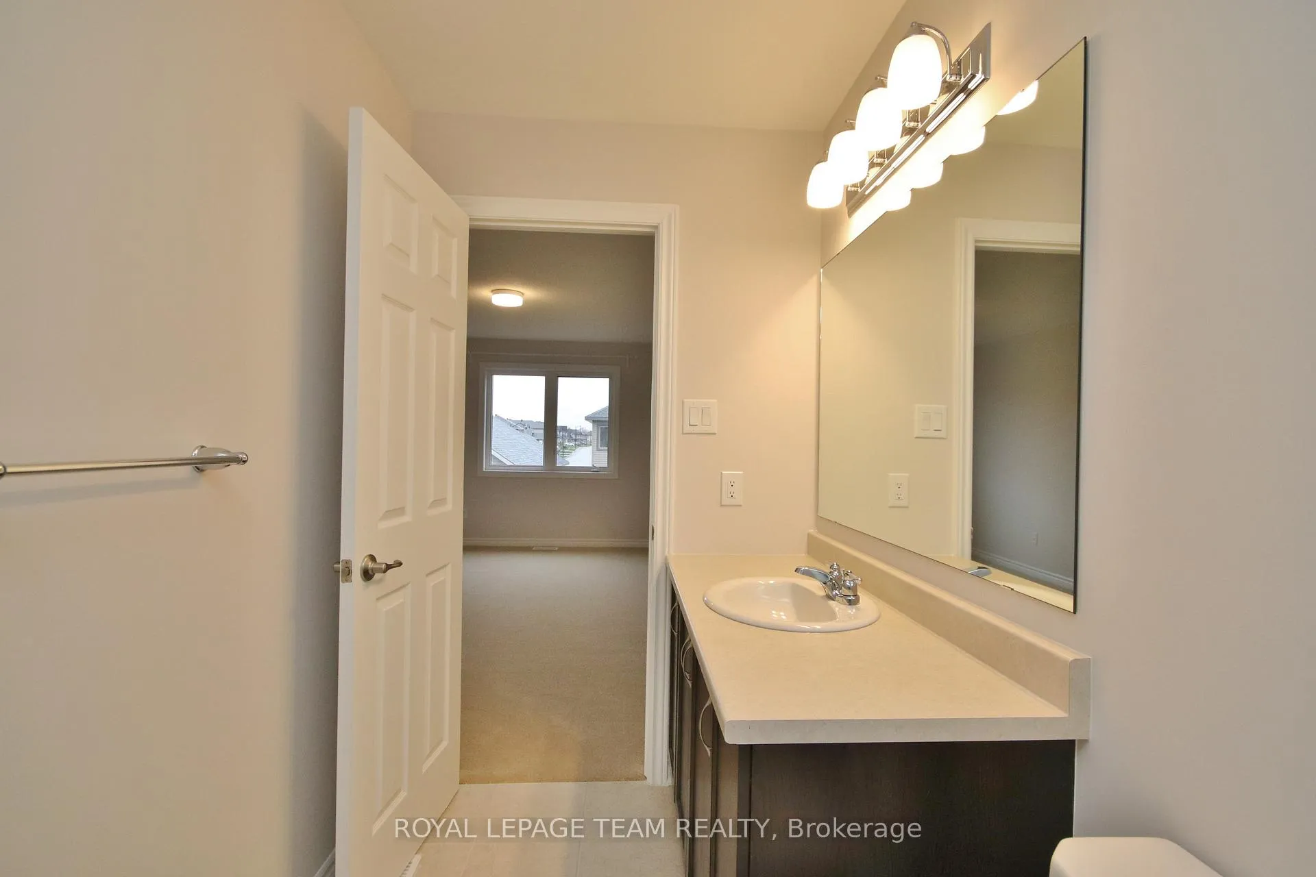 Photo 24 of 793 Brittanic Road, Ottawa, Kanata - Emerald Meadows/Trailwest — HOMEH