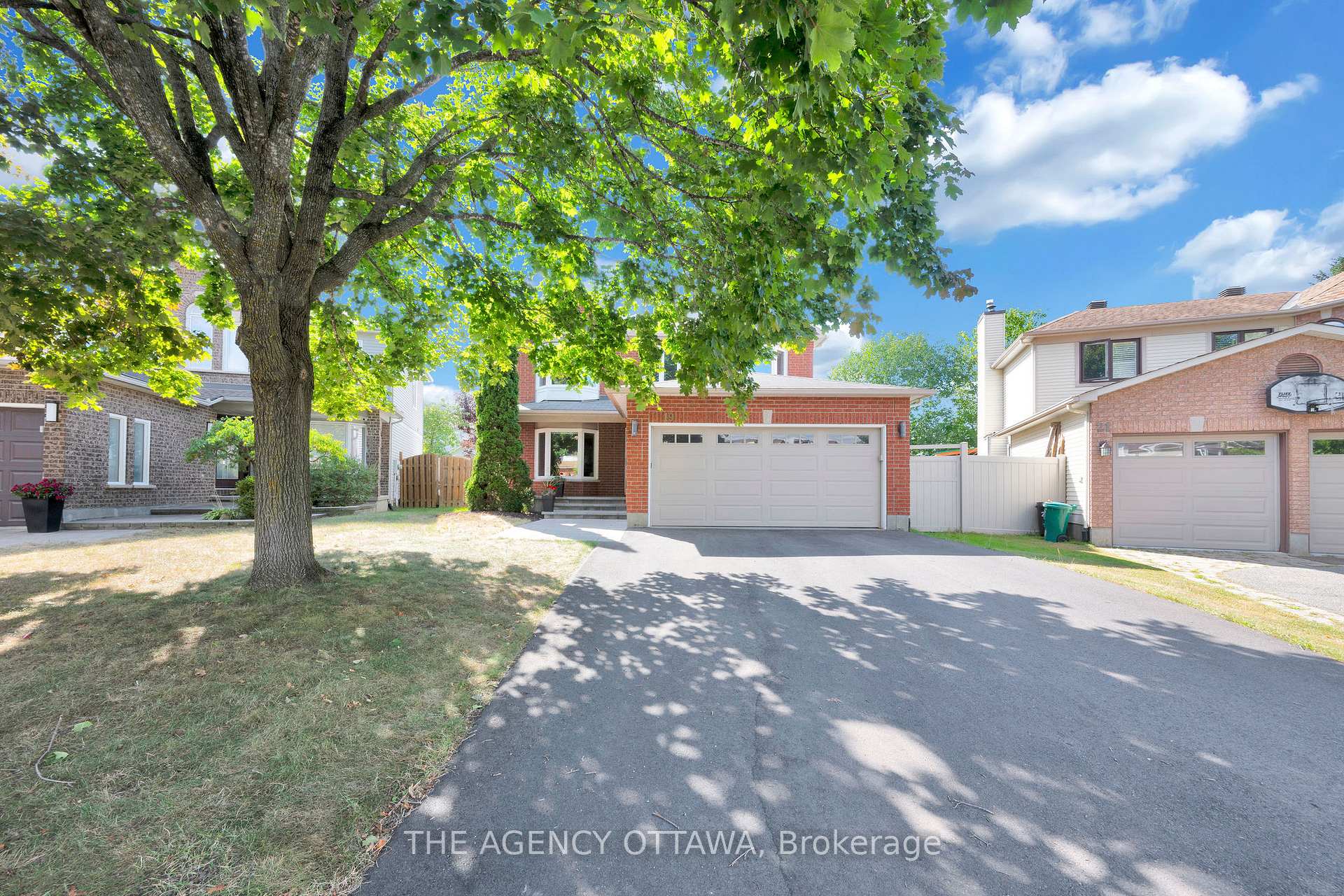 Photo 2 of 19 Forestglade Crescent, Ottawa, Hunt Club Park — HOMEH
