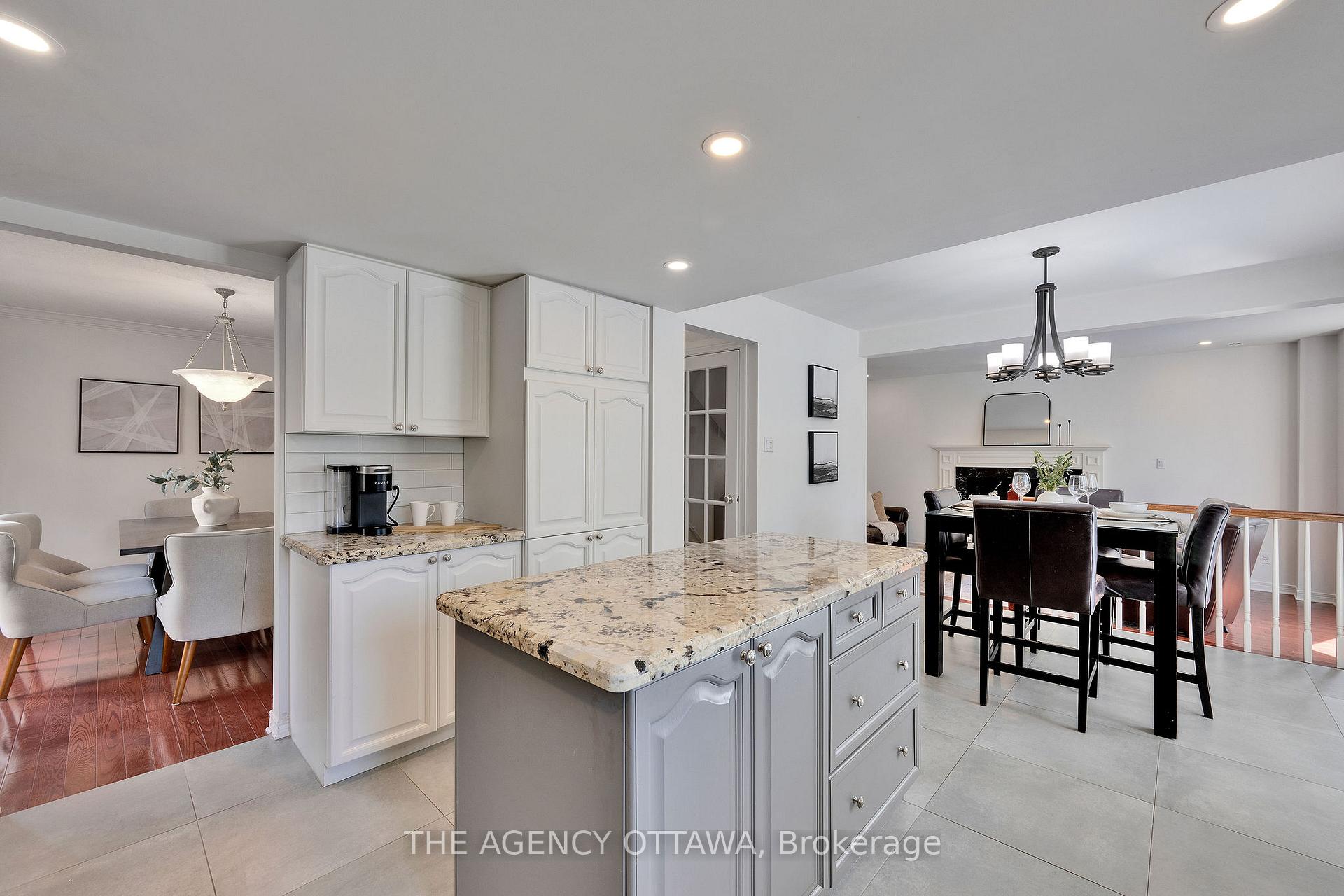 Photo 14 of 19 Forestglade Crescent, Ottawa, Hunt Club Park — HOMEH