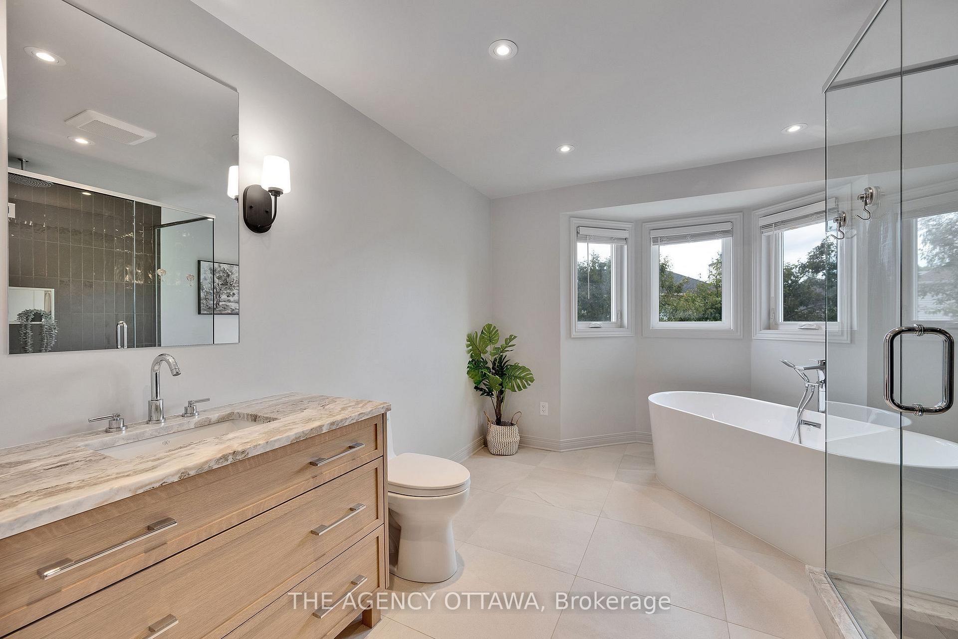 Photo 25 of 19 Forestglade Crescent, Ottawa, Hunt Club Park — HOMEH