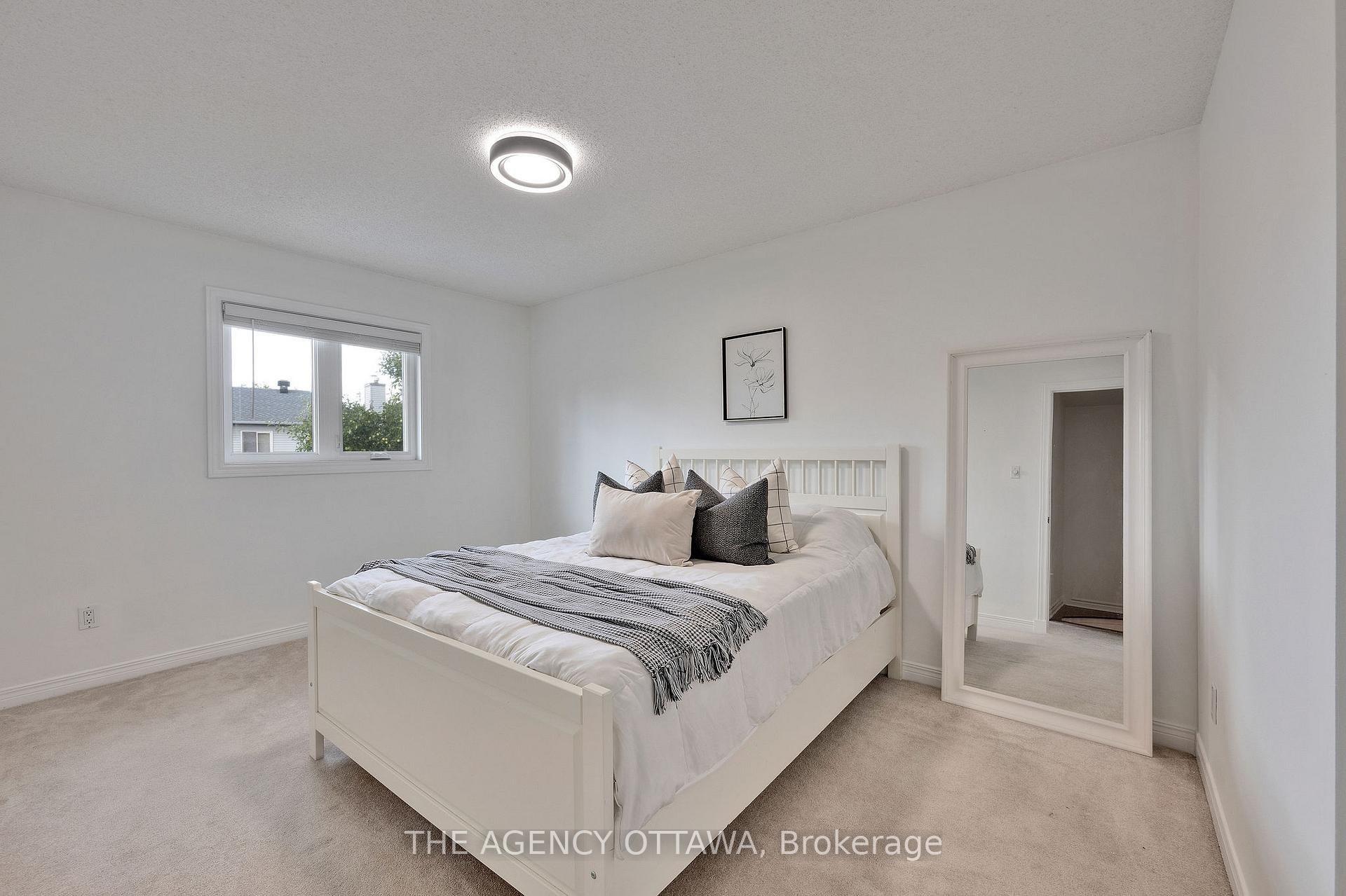 Photo 28 of 19 Forestglade Crescent, Ottawa, Hunt Club Park — HOMEH