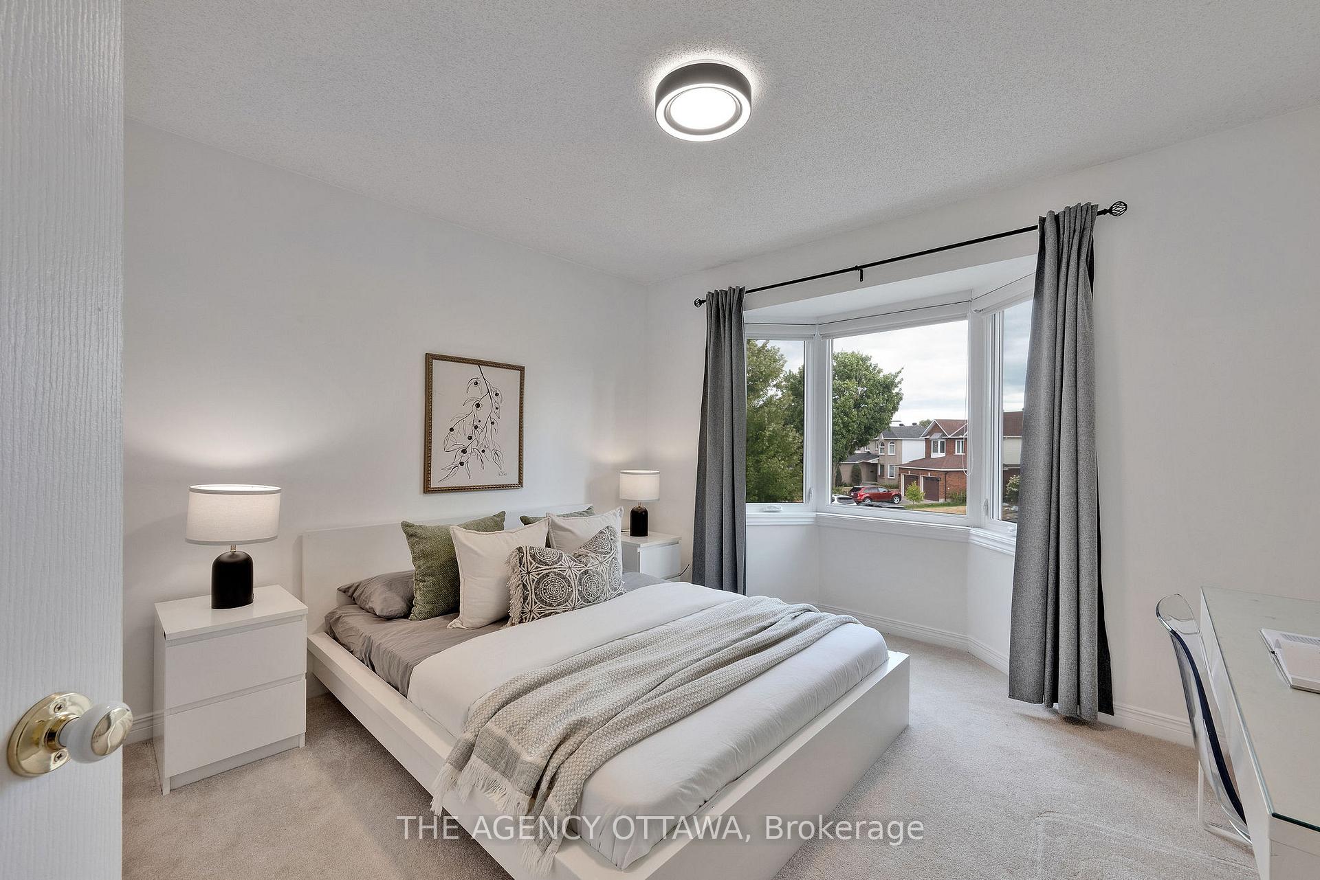 Photo 30 of 19 Forestglade Crescent, Ottawa, Hunt Club Park — HOMEH