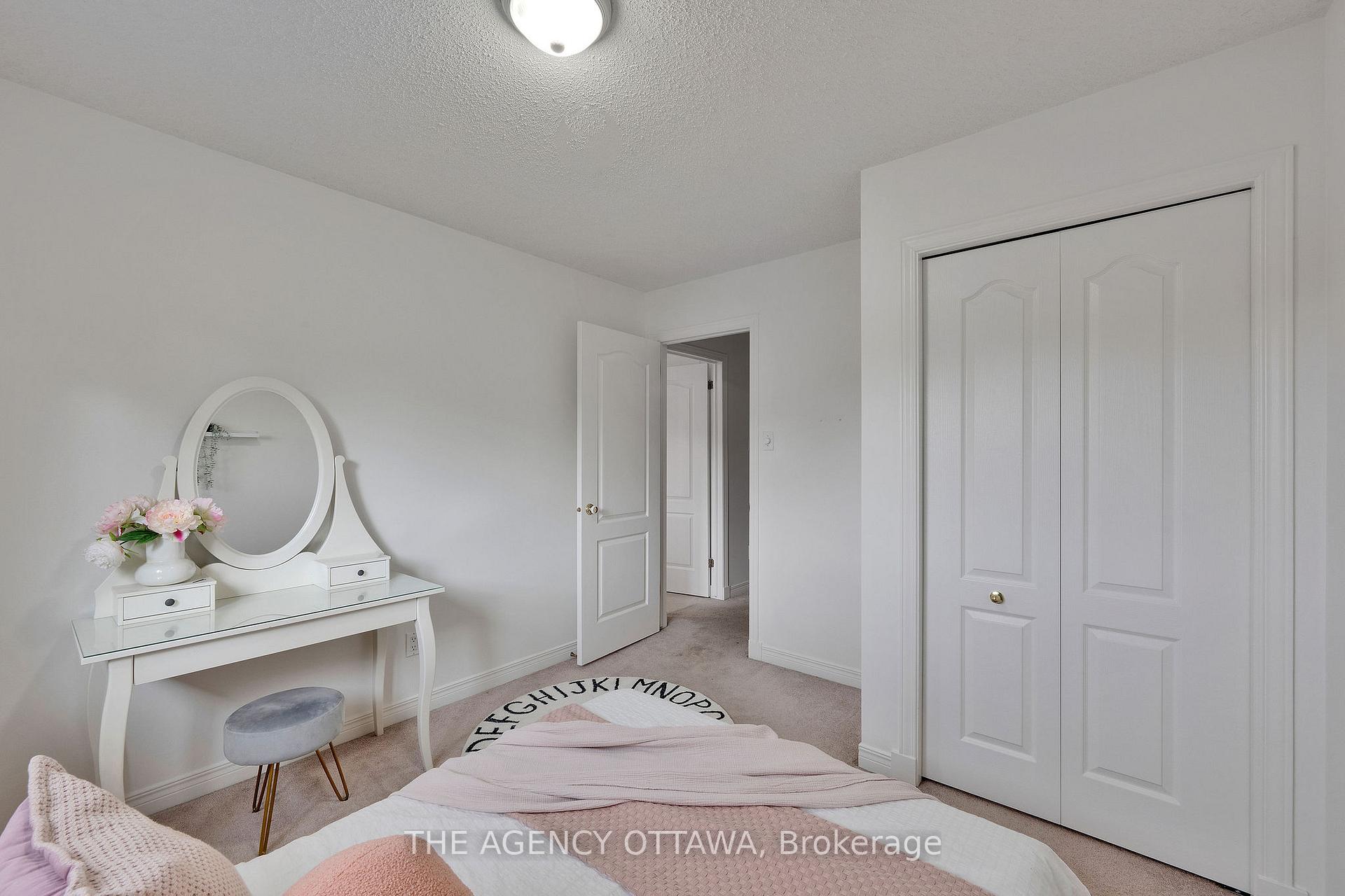 Photo 34 of 19 Forestglade Crescent, Ottawa, Hunt Club Park — HOMEH