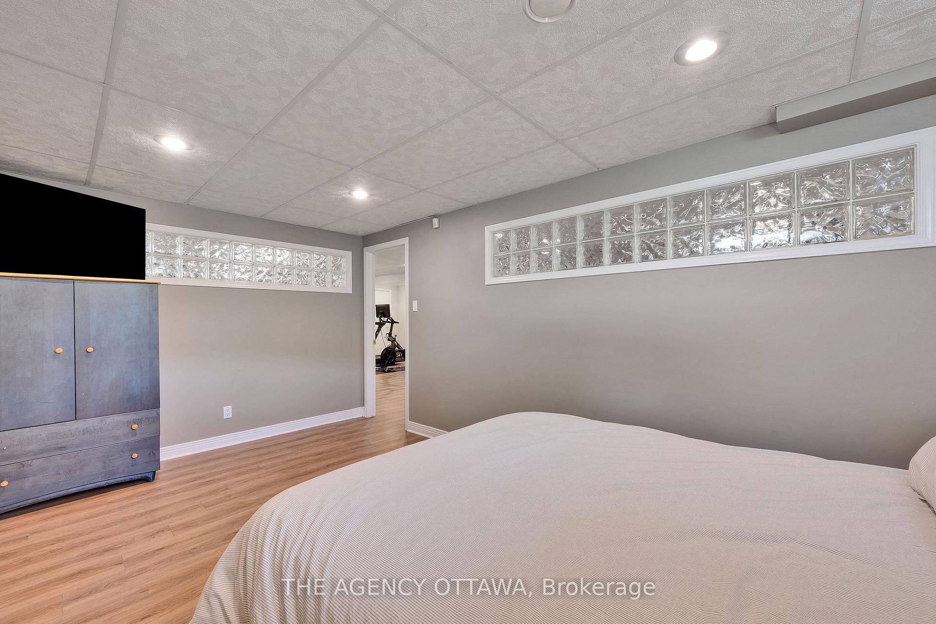 Photo 42 of 19 Forestglade Crescent, Ottawa, Hunt Club Park — HOMEH