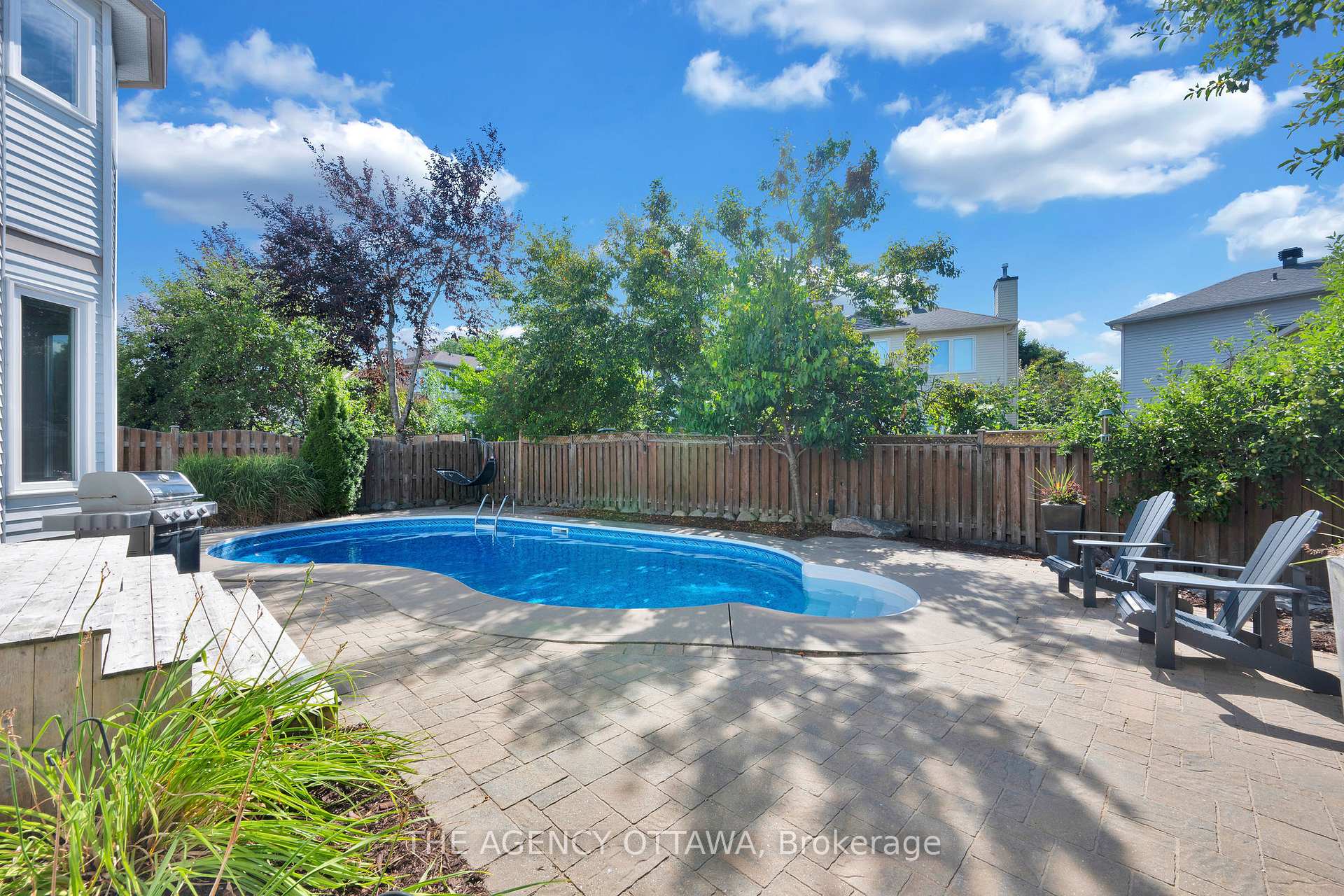 Photo 45 of 19 Forestglade Crescent, Ottawa, Hunt Club Park — HOMEH
