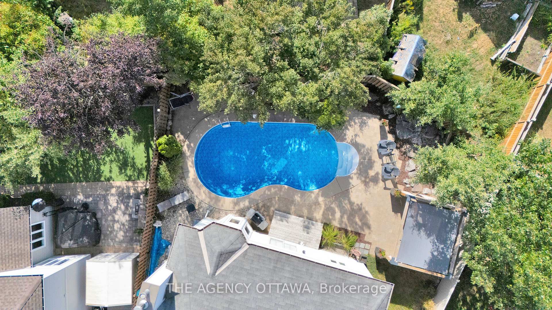 Photo 49 of 19 Forestglade Crescent, Ottawa, Hunt Club Park — HOMEH