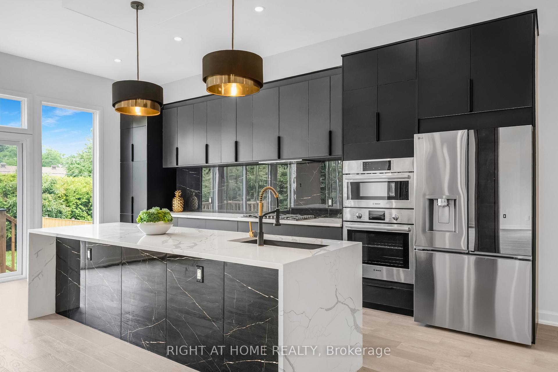 Photo 12 of 103 Fieldrow Street, Ottawa, Meadowlands/Crestview — HOMEH
