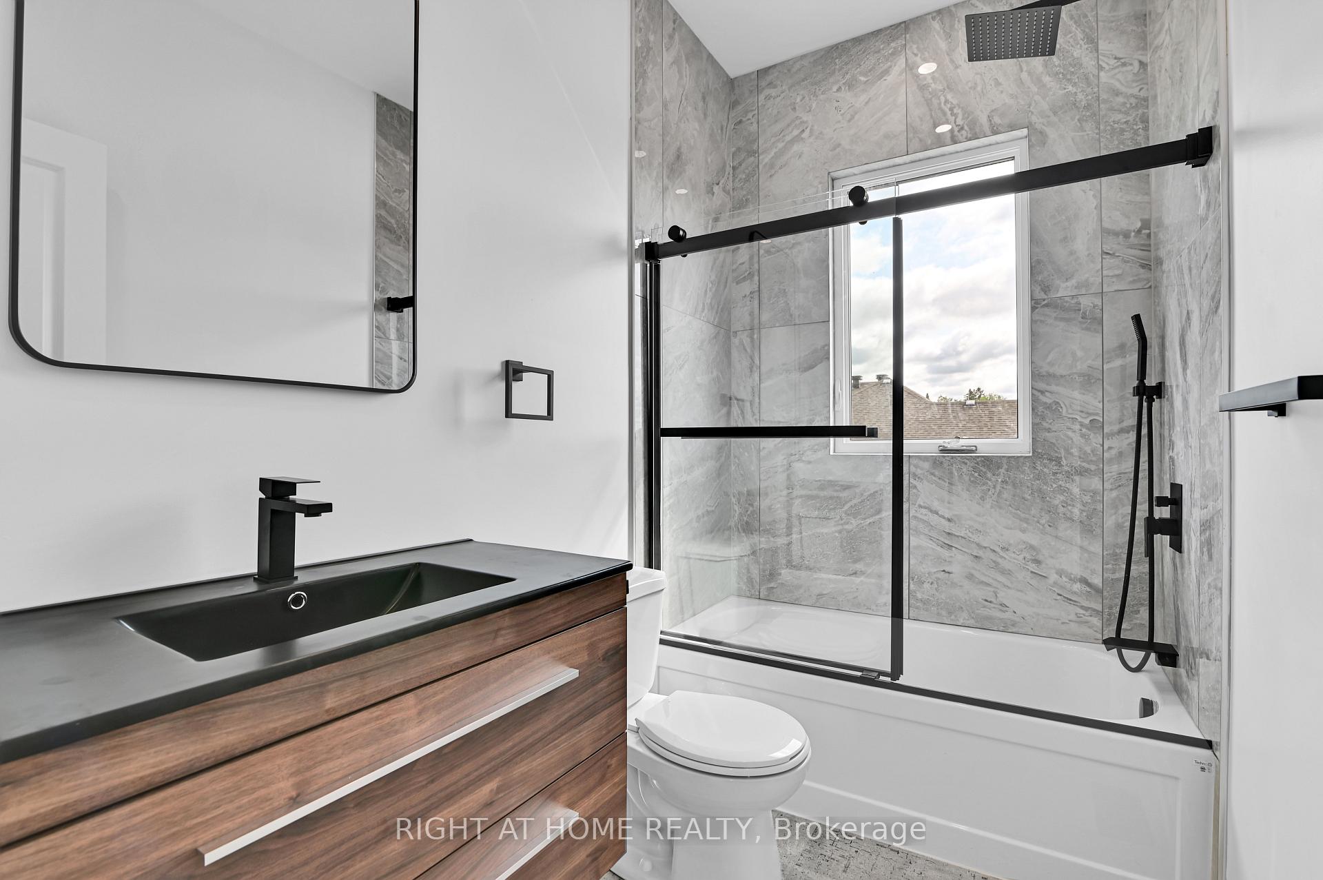 Photo 26 of 103 Fieldrow Street, Ottawa, Meadowlands/Crestview — HOMEH