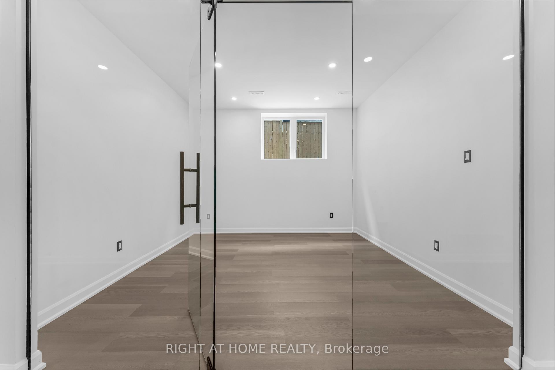 Photo 33 of 103 Fieldrow Street, Ottawa, Meadowlands/Crestview — HOMEH