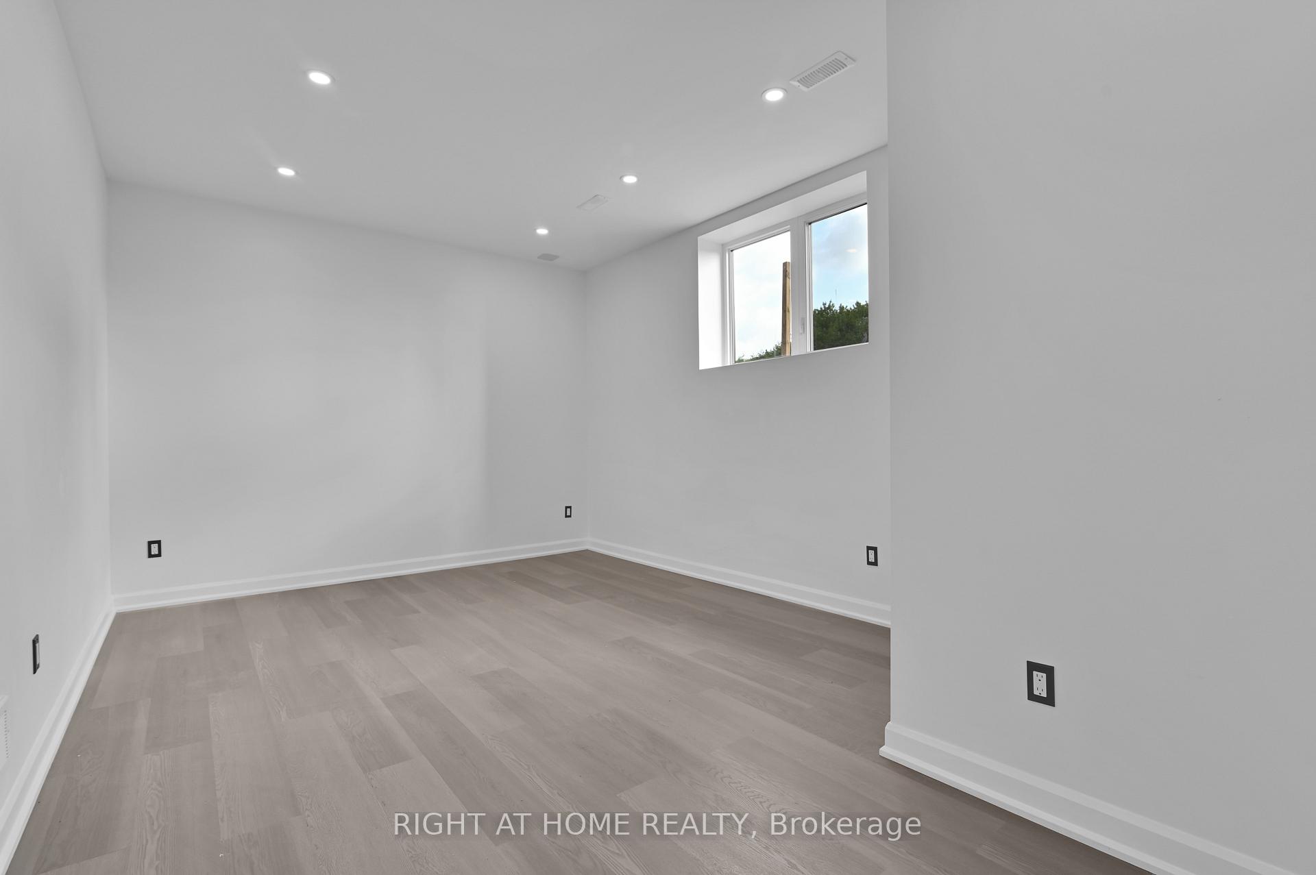 Photo 36 of 103 Fieldrow Street, Ottawa, Meadowlands/Crestview — HOMEH