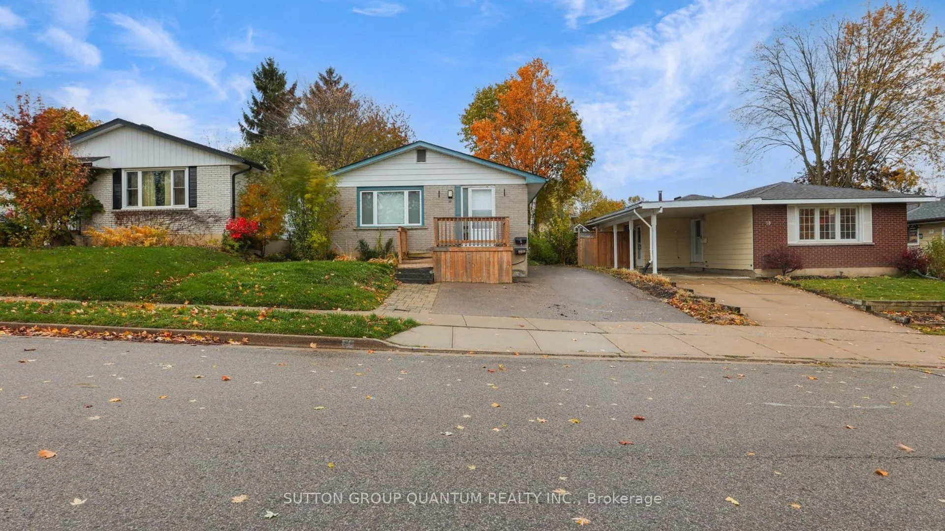 Front of Unit #UPPER, 55 Silver Aspen Crescent