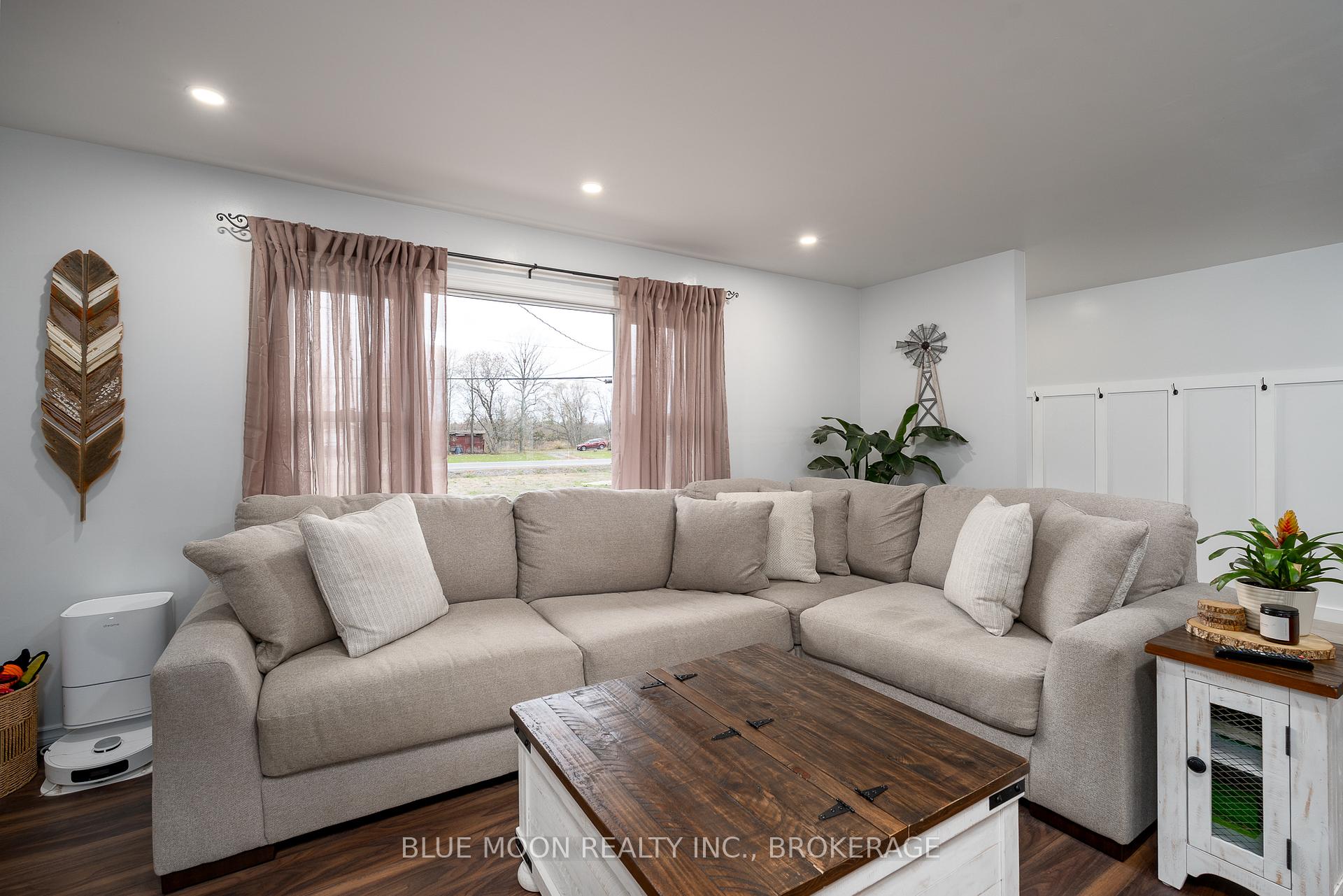 Photo 8 of 601 Millhaven Road, Loyalist, Lennox and Addington - South — HOMEH