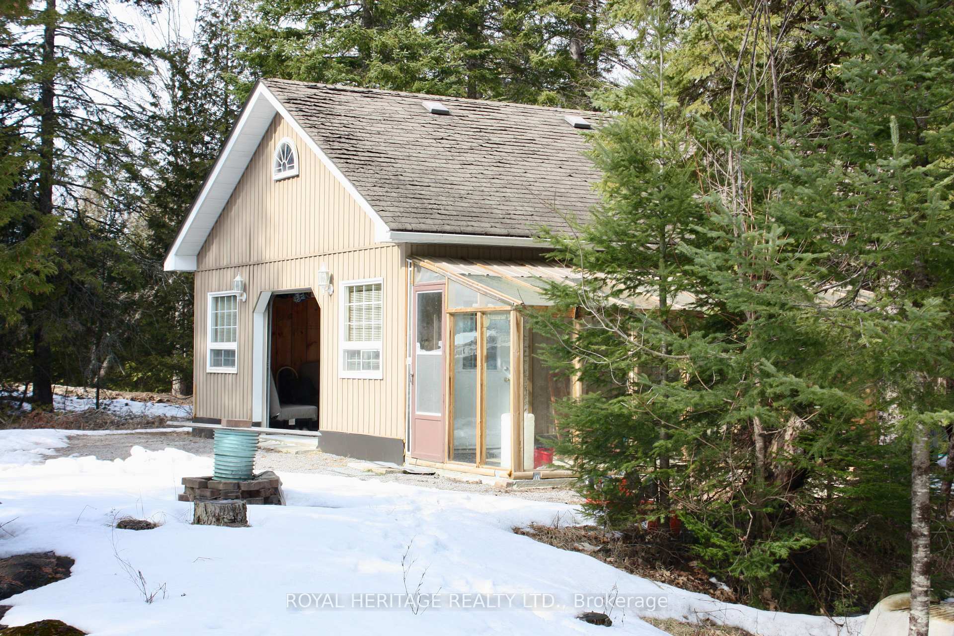Photo 2 of 449 Limerick Lake Road, Limerick — HOMEH