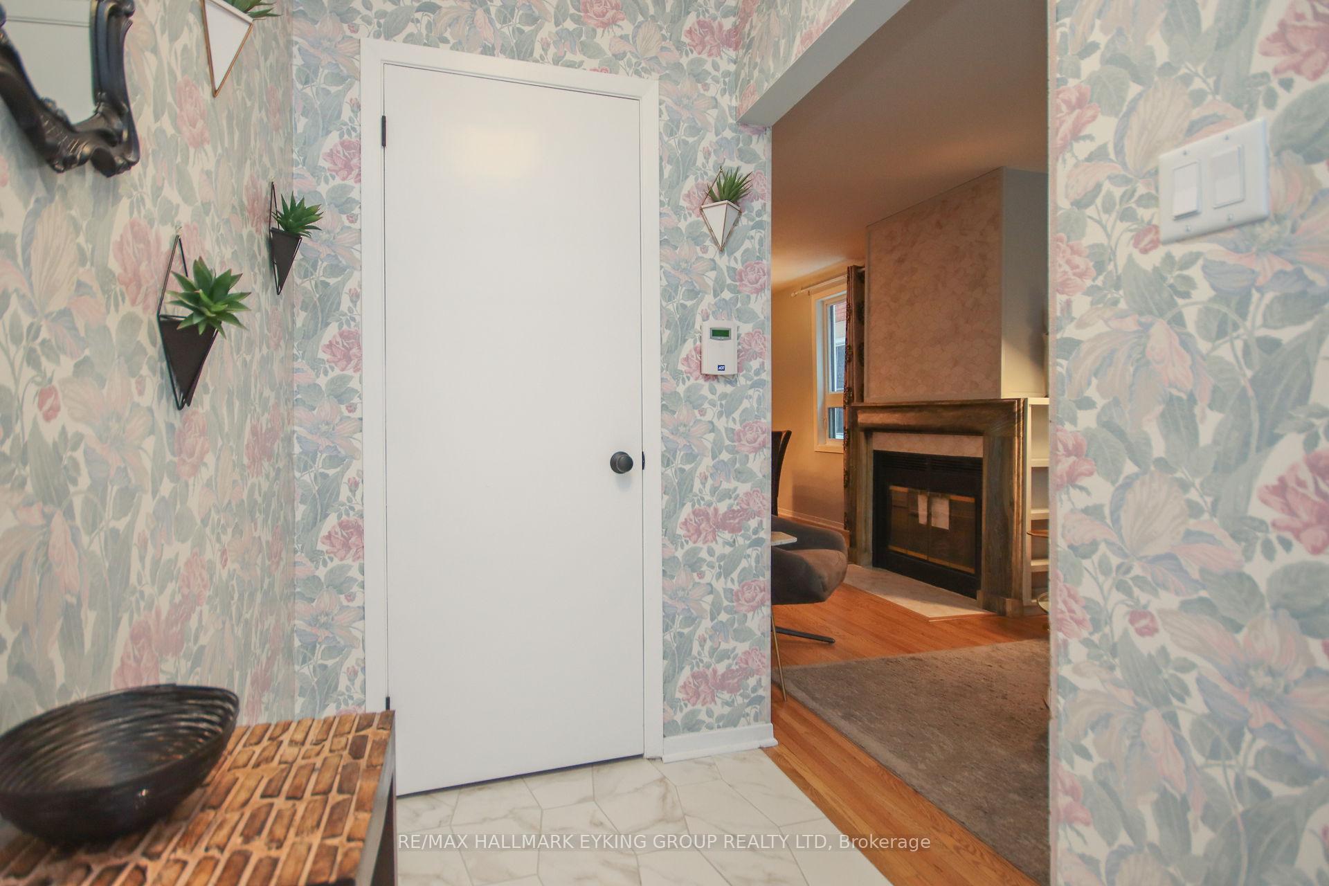 Photo 4 of 239 York Street, Ottawa, Lower Town — HOMEH