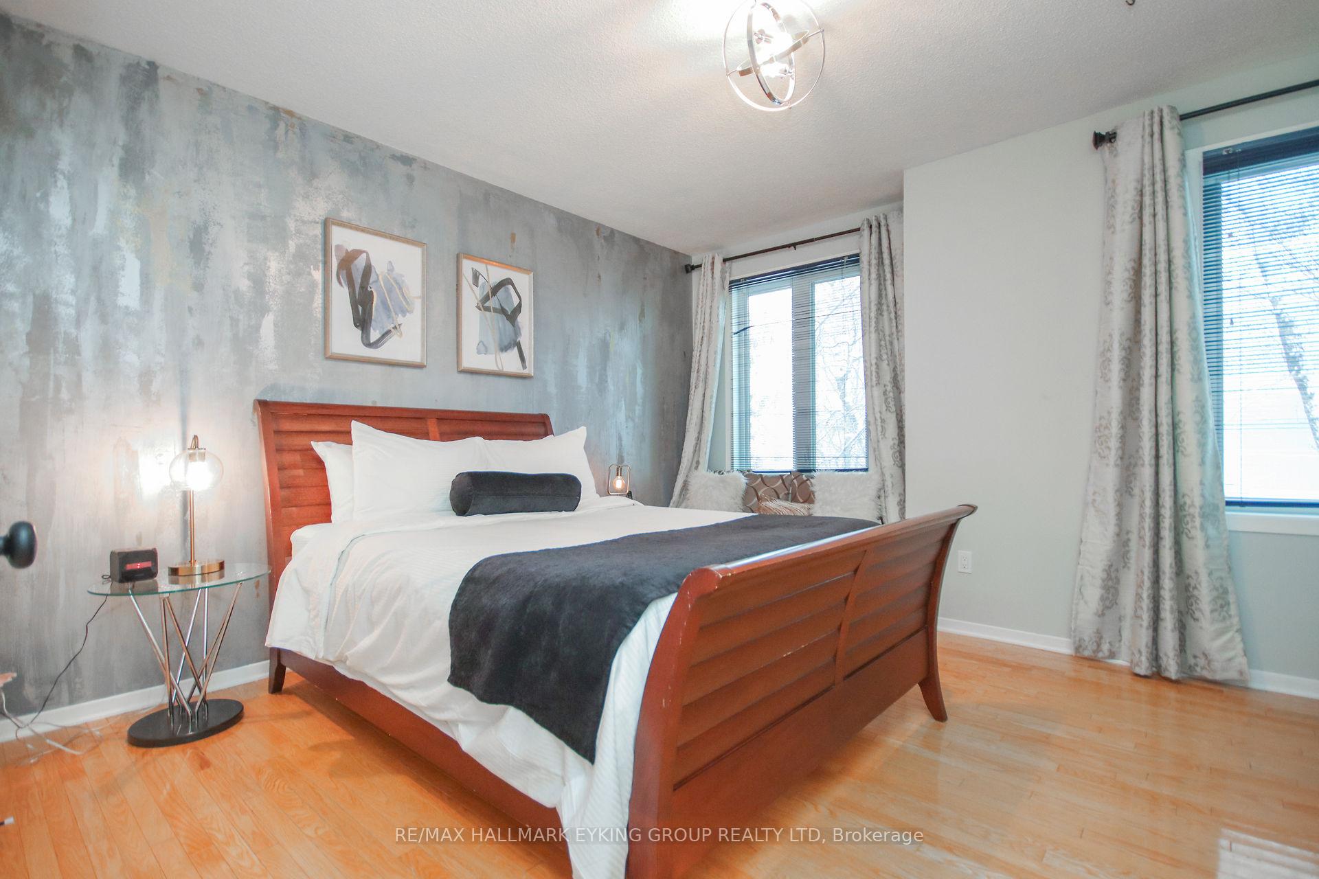 Photo 31 of 239 York Street, Ottawa, Lower Town — HOMEH
