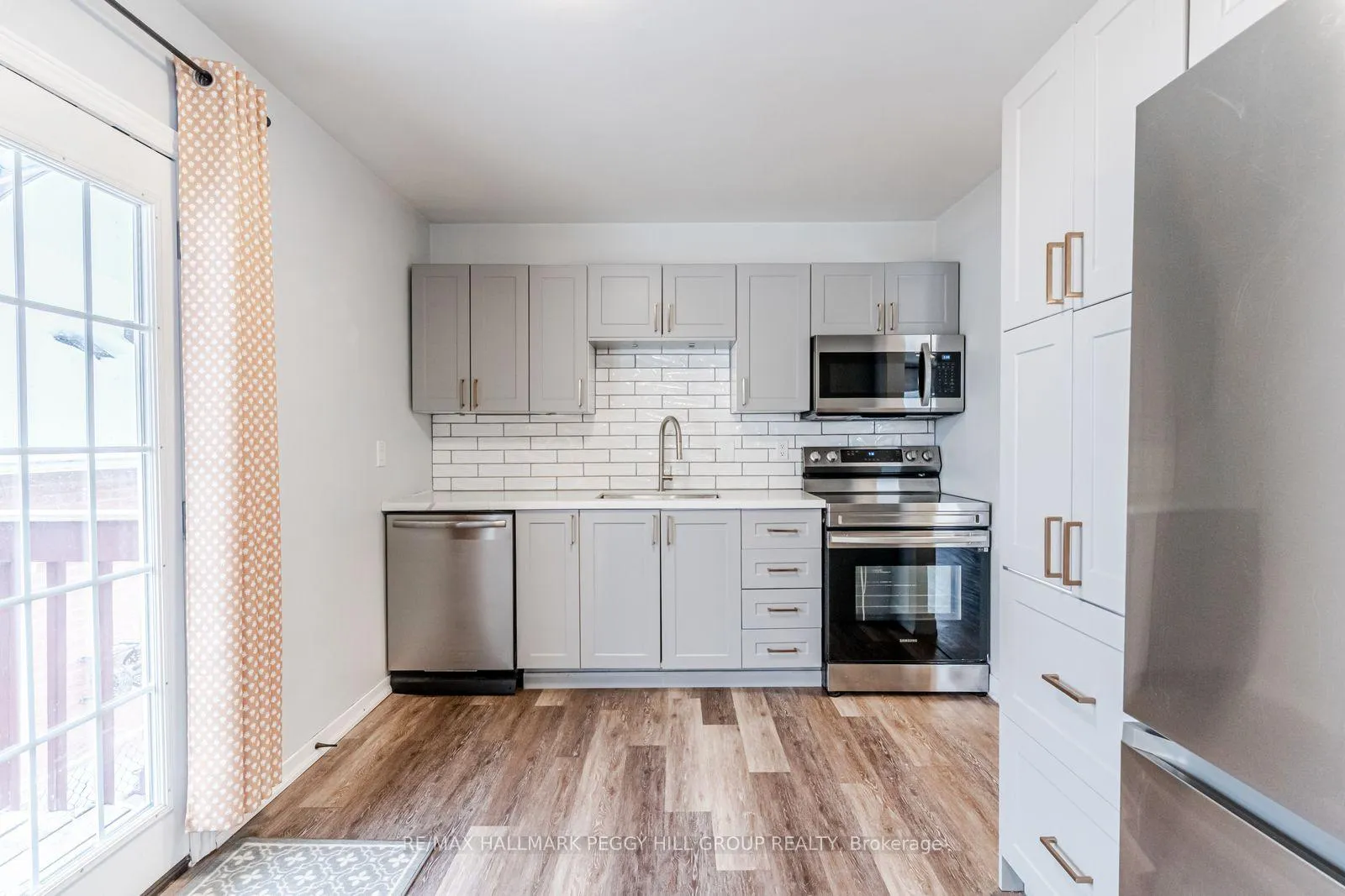 Photo 2 of Unit Upper, 5 Herrell Avenue, Barrie, Painswick North — HOMEH