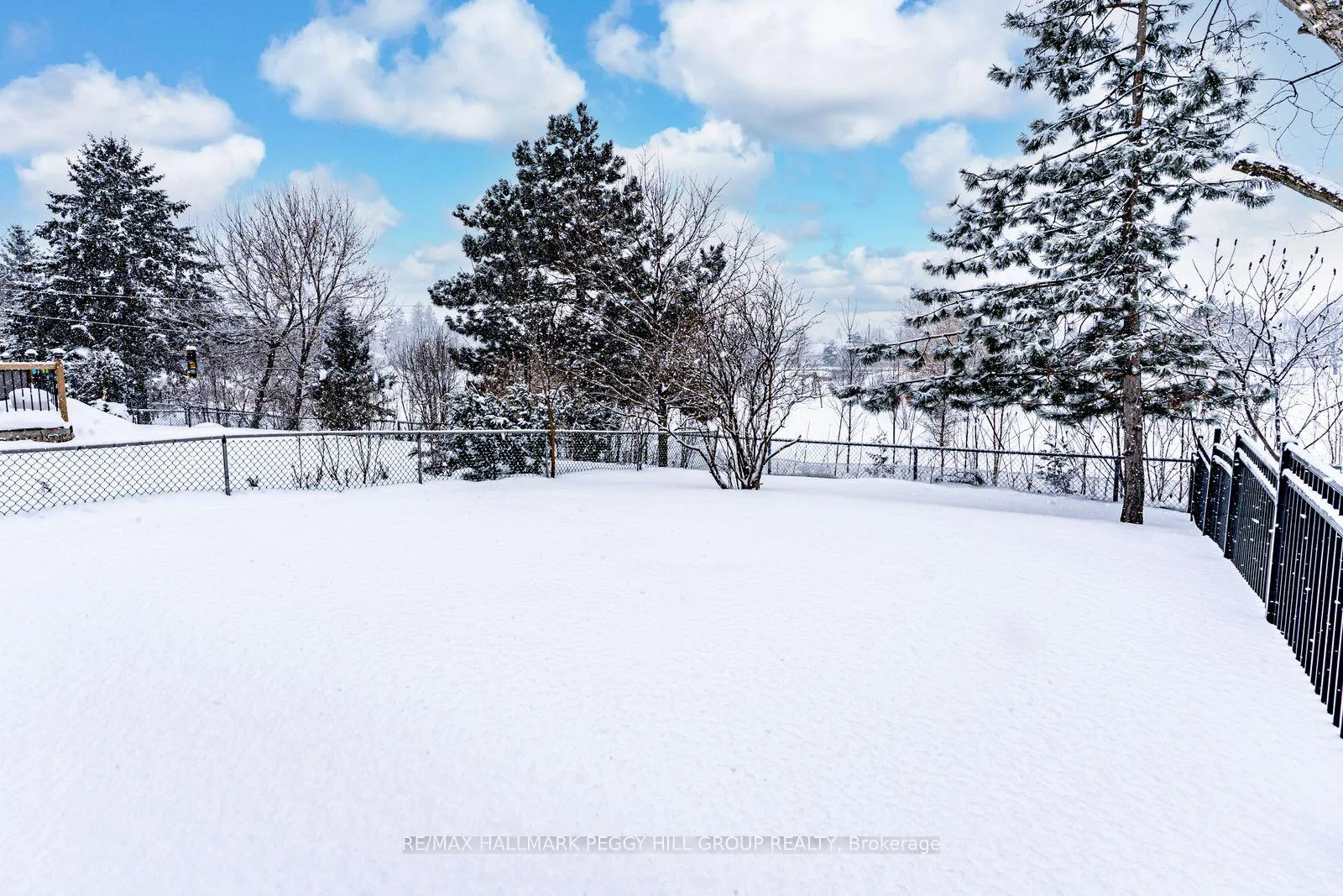 Photo 13 of Unit Upper, 5 Herrell Avenue, Barrie, Painswick North — HOMEH