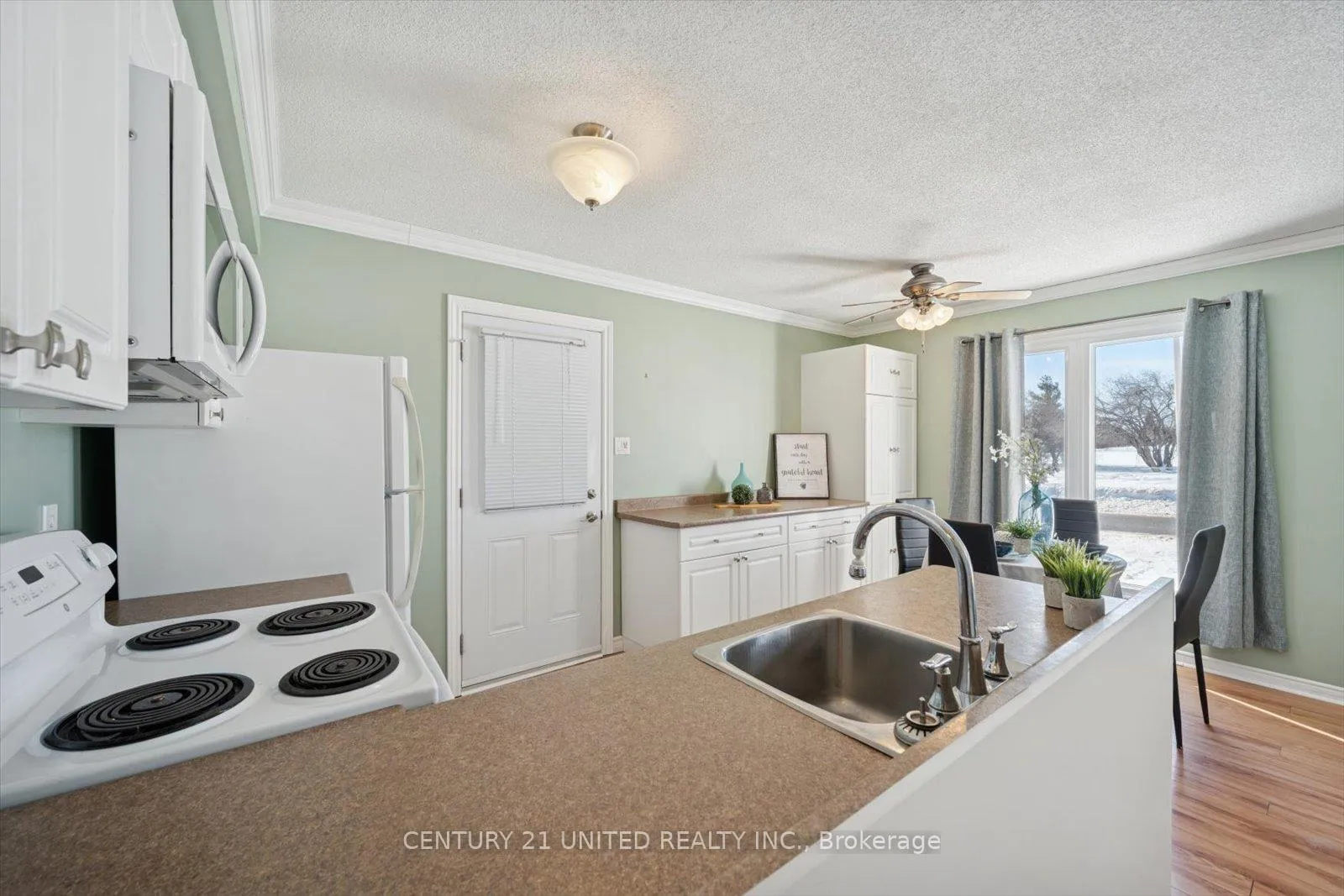 Photo 11 of 1186 Neptune Street, Peterborough, Northcrest Ward 5 — HOMEH