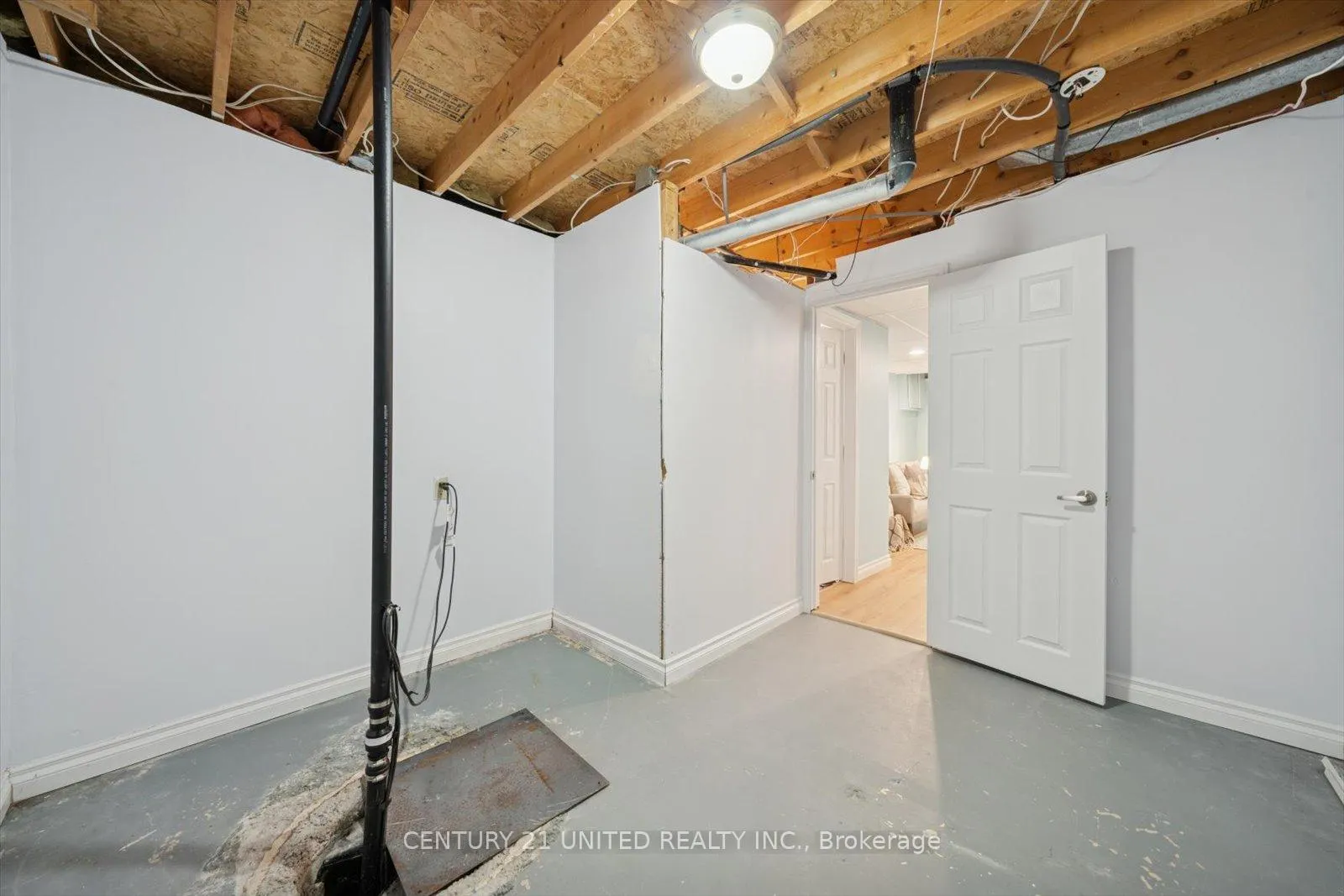 Photo 36 of 1186 Neptune Street, Peterborough, Northcrest Ward 5 — HOMEH