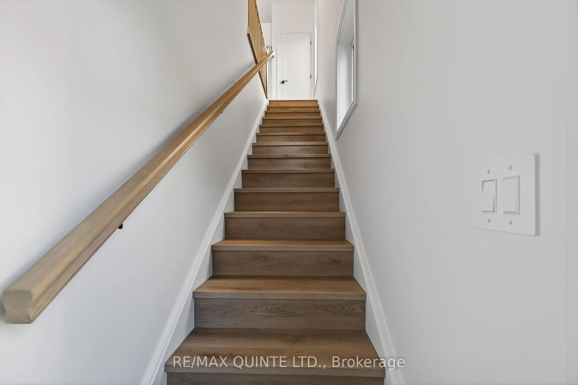 Photo 3 of 77B Athabaska Drive, Belleville, Thurlow Ward — HOMEH