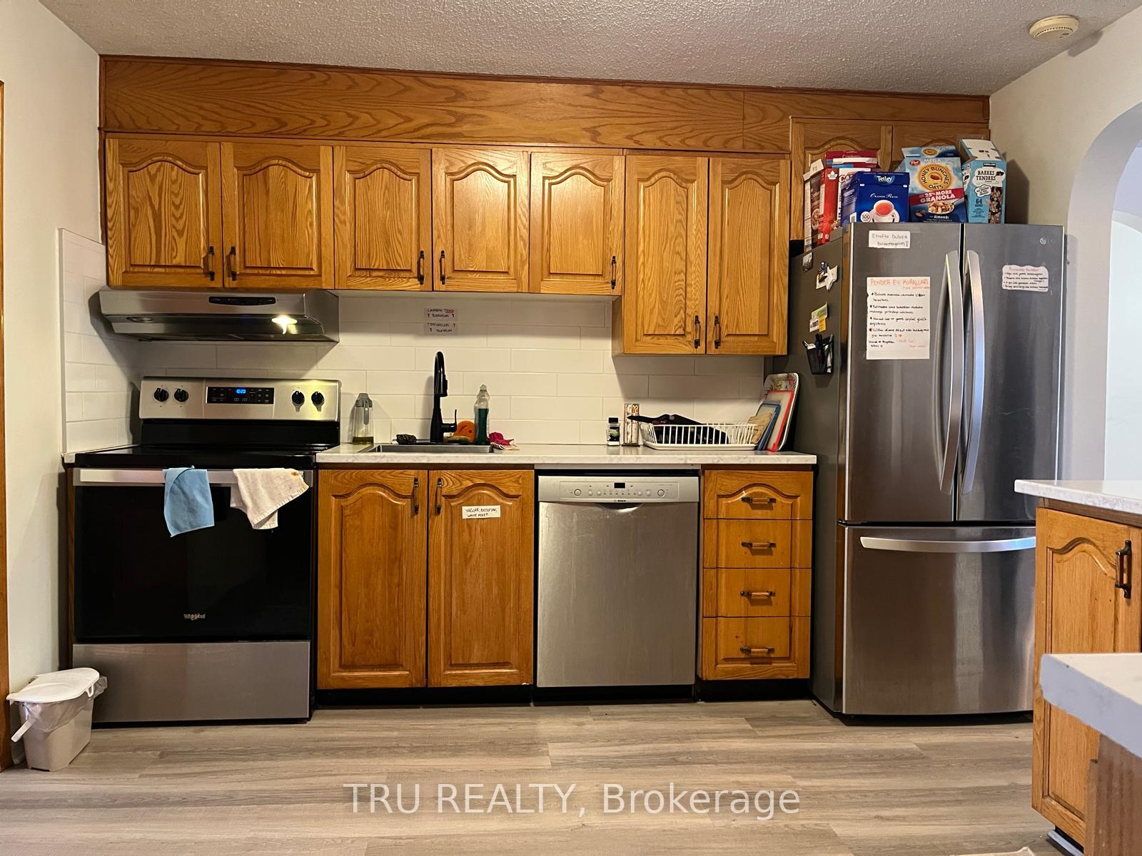 Photo 10 of 5 Pender Street, Ottawa, Meadowlands/St. Claire Gardens — HOMEH