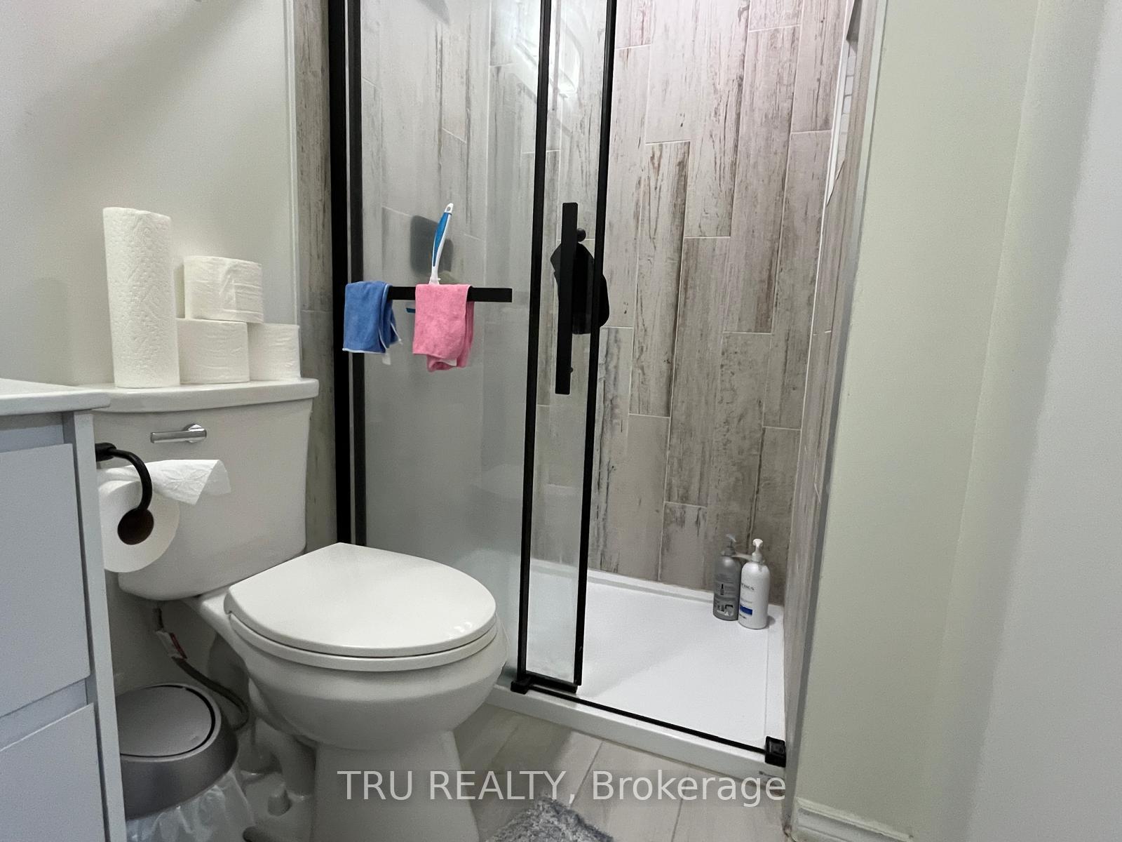 Photo 22 of 5 Pender Street, Ottawa, Meadowlands/St. Claire Gardens — HOMEH