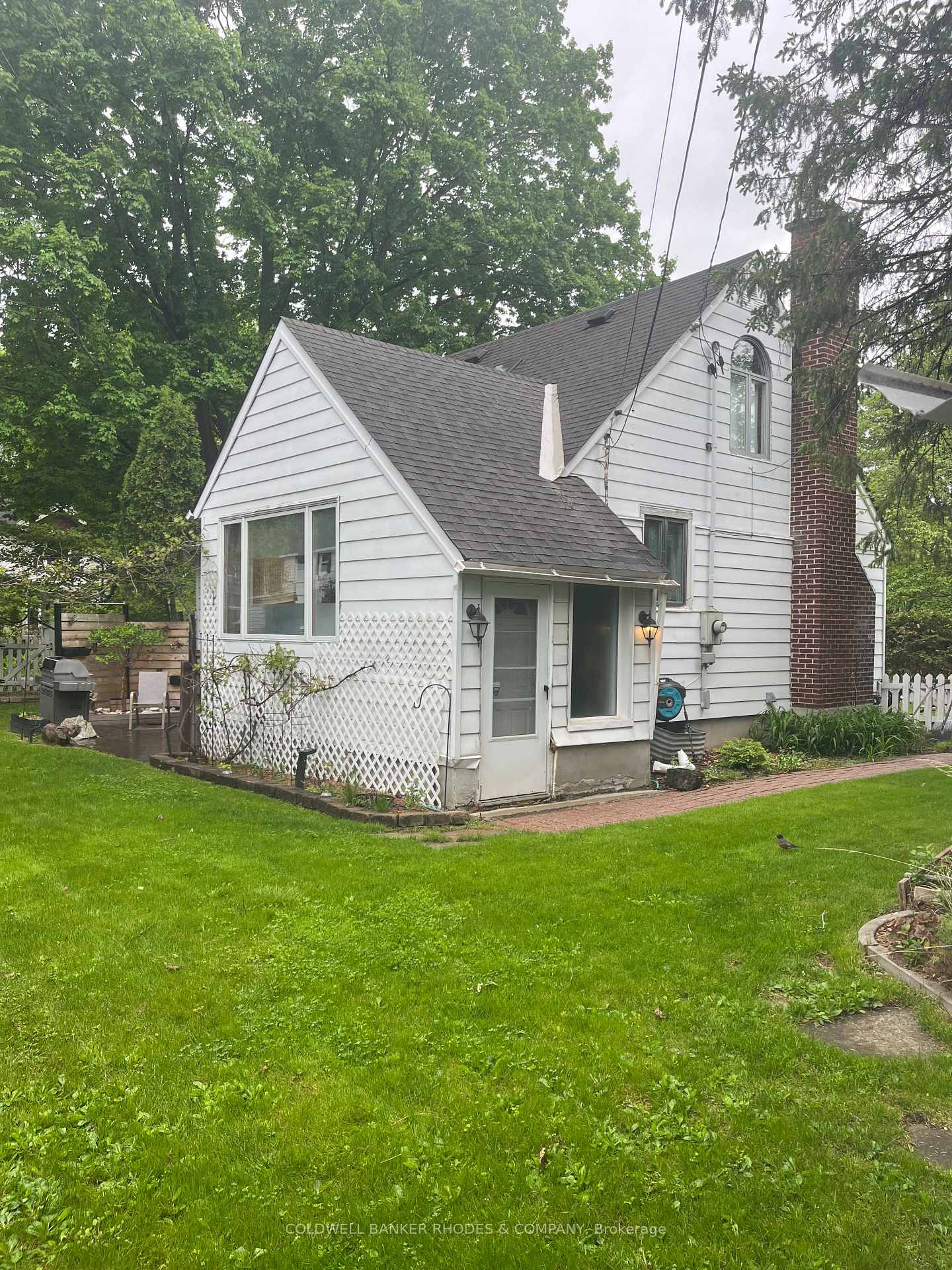 Photo 2 of 44 Farnham Crescent, Ottawa, Manor Park — HOMEH