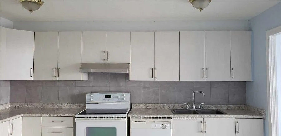 Front of Unit 1407, 40 Panorama Court