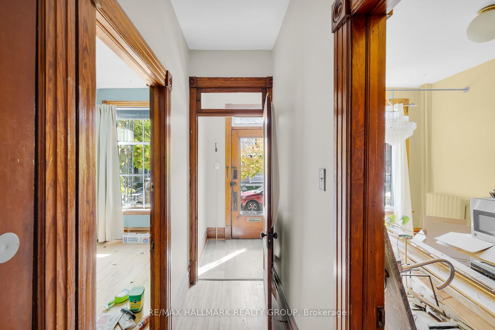 Photo 5 of 111 Guigues Avenue, Ottawa, Lower Town/Byward Market — HOMEH