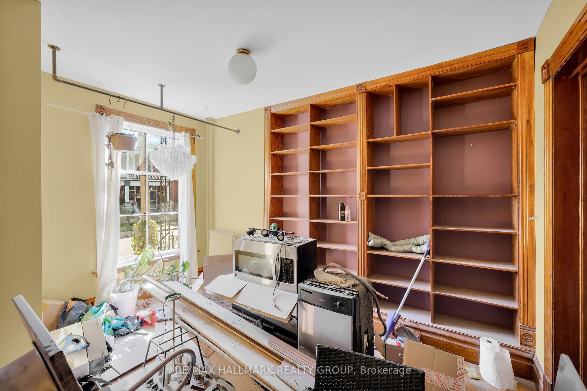 Photo 6 of 111 Guigues Avenue, Ottawa, Lower Town/Byward Market — HOMEH