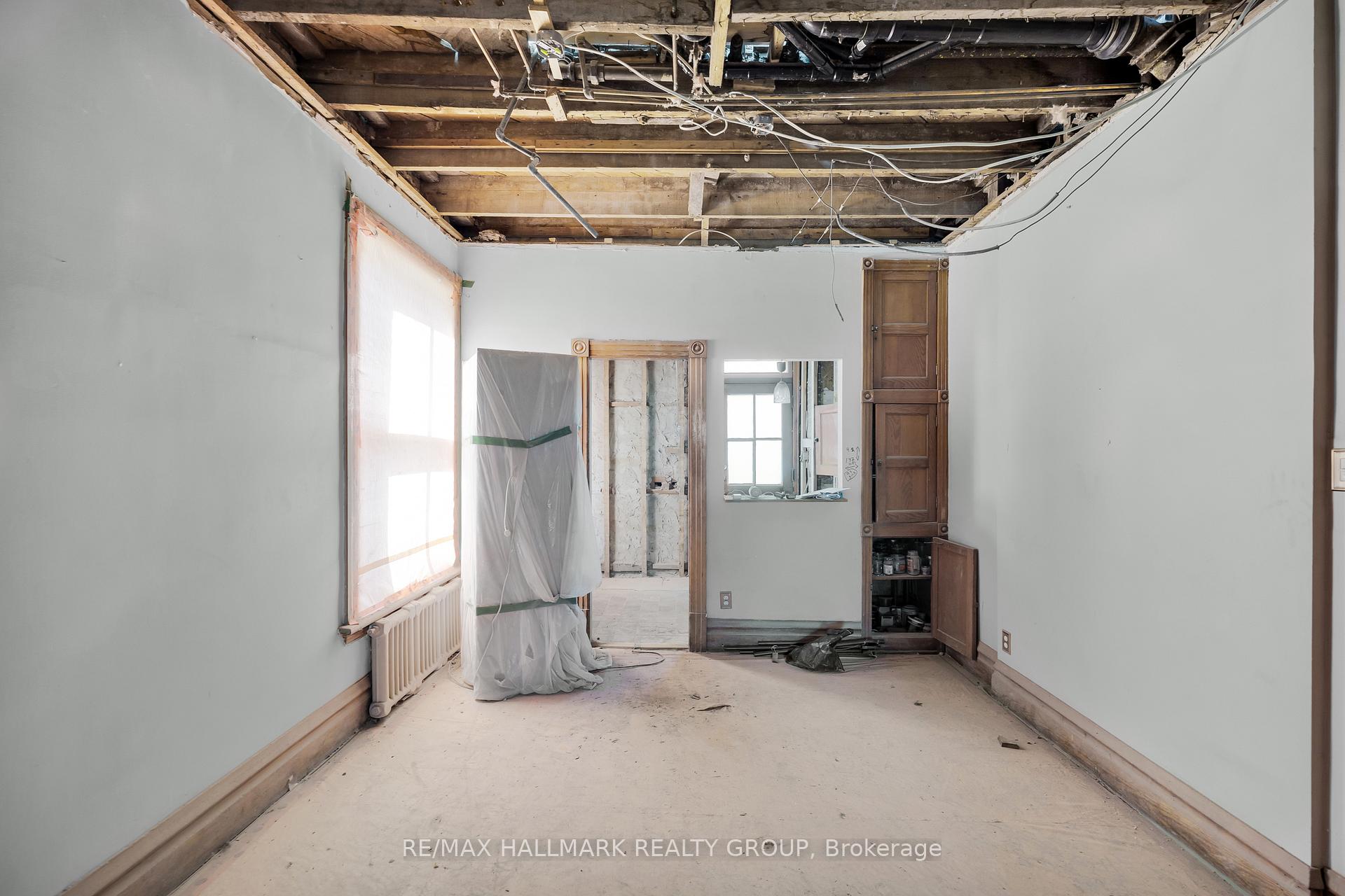 Photo 12 of 111 Guigues Avenue, Ottawa, Lower Town/Byward Market — HOMEH
