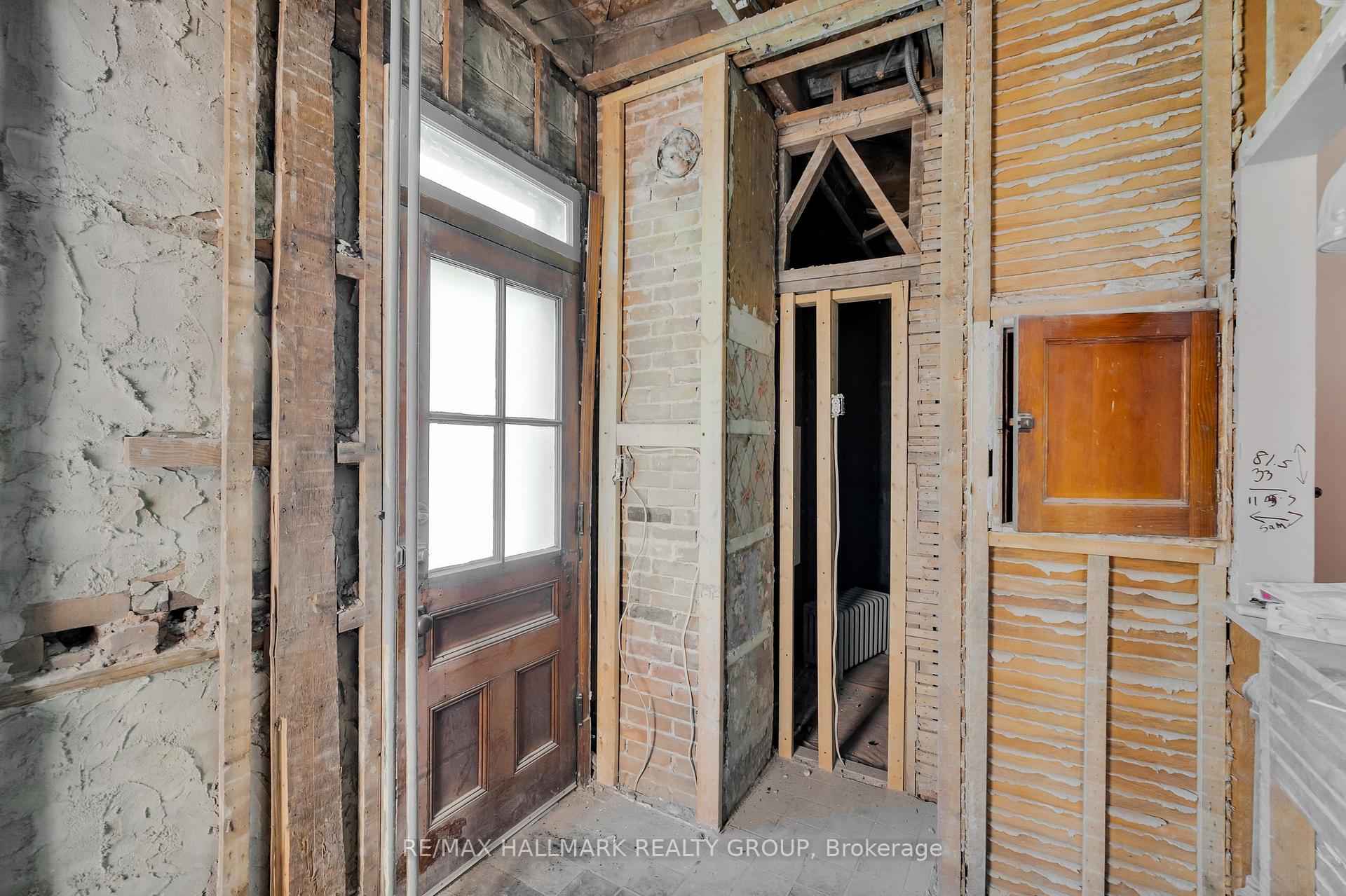 Photo 13 of 111 Guigues Avenue, Ottawa, Lower Town/Byward Market — HOMEH