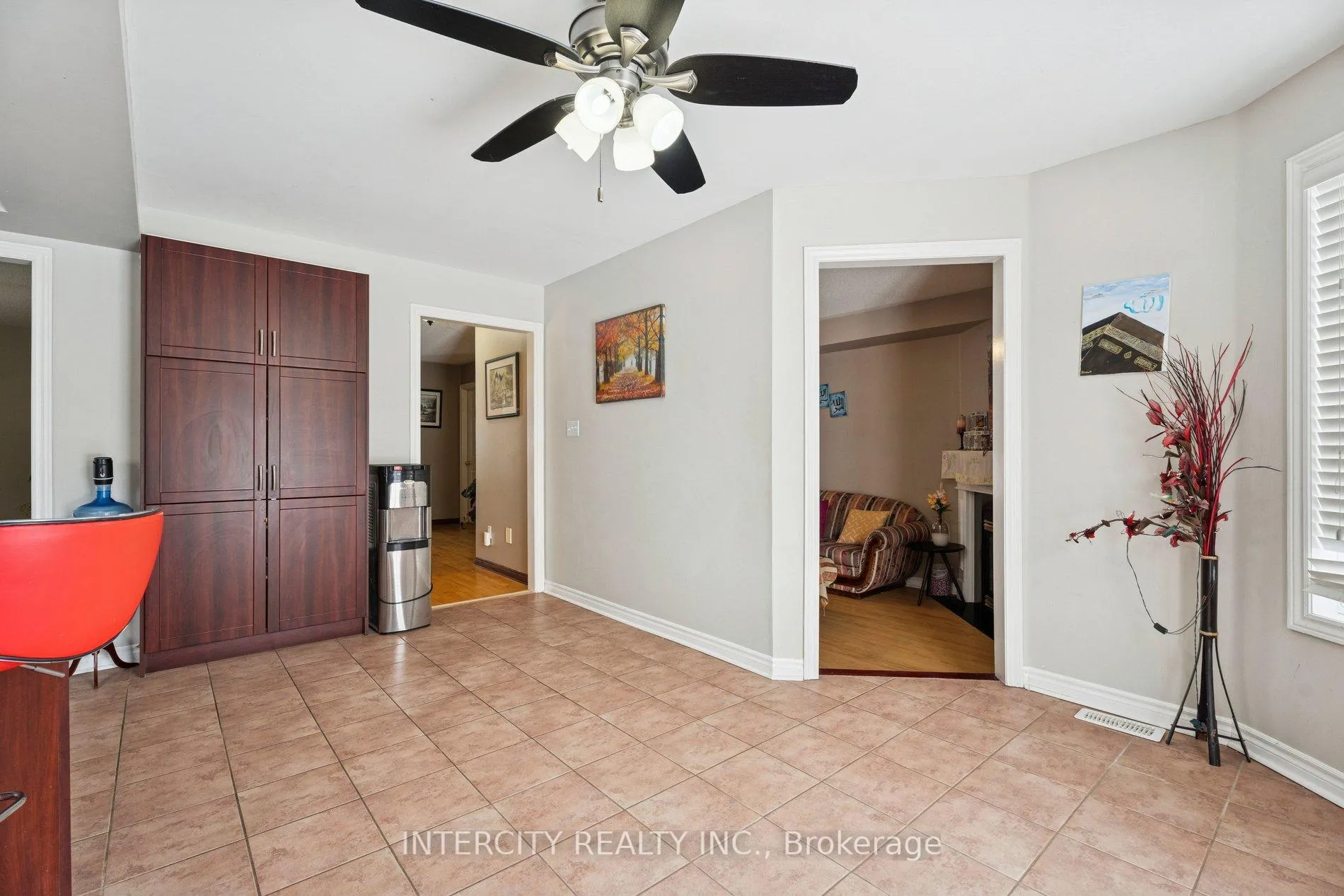 Photo 17 of 25 Meyer Avenue, Barrie, East Bayfield — HOMEH